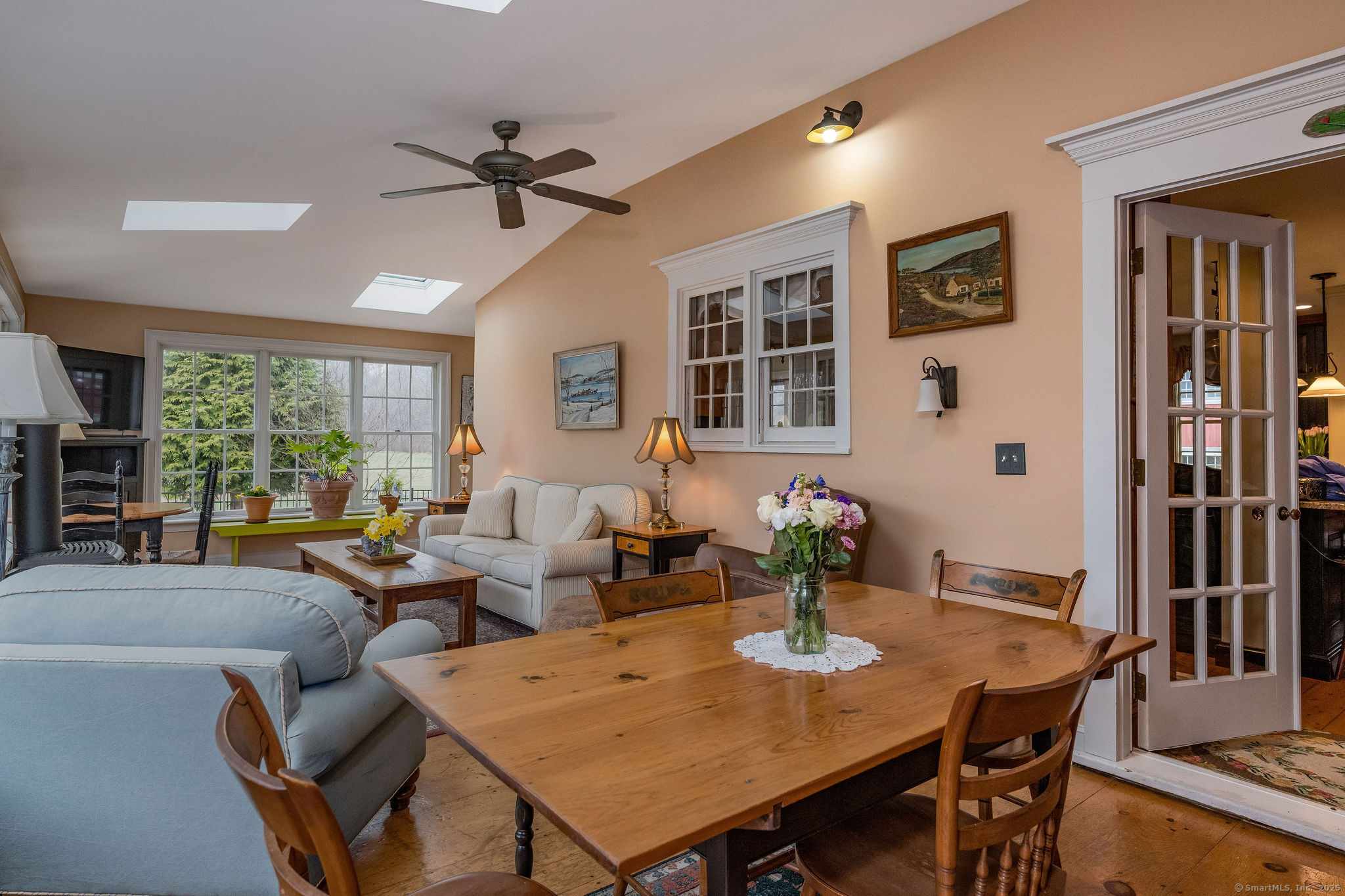 Old Lyme, Connecticut, 06371, United States, 4 Bedrooms Bedrooms, ,2 BathroomsBathrooms,Residential,For Sale,1998441