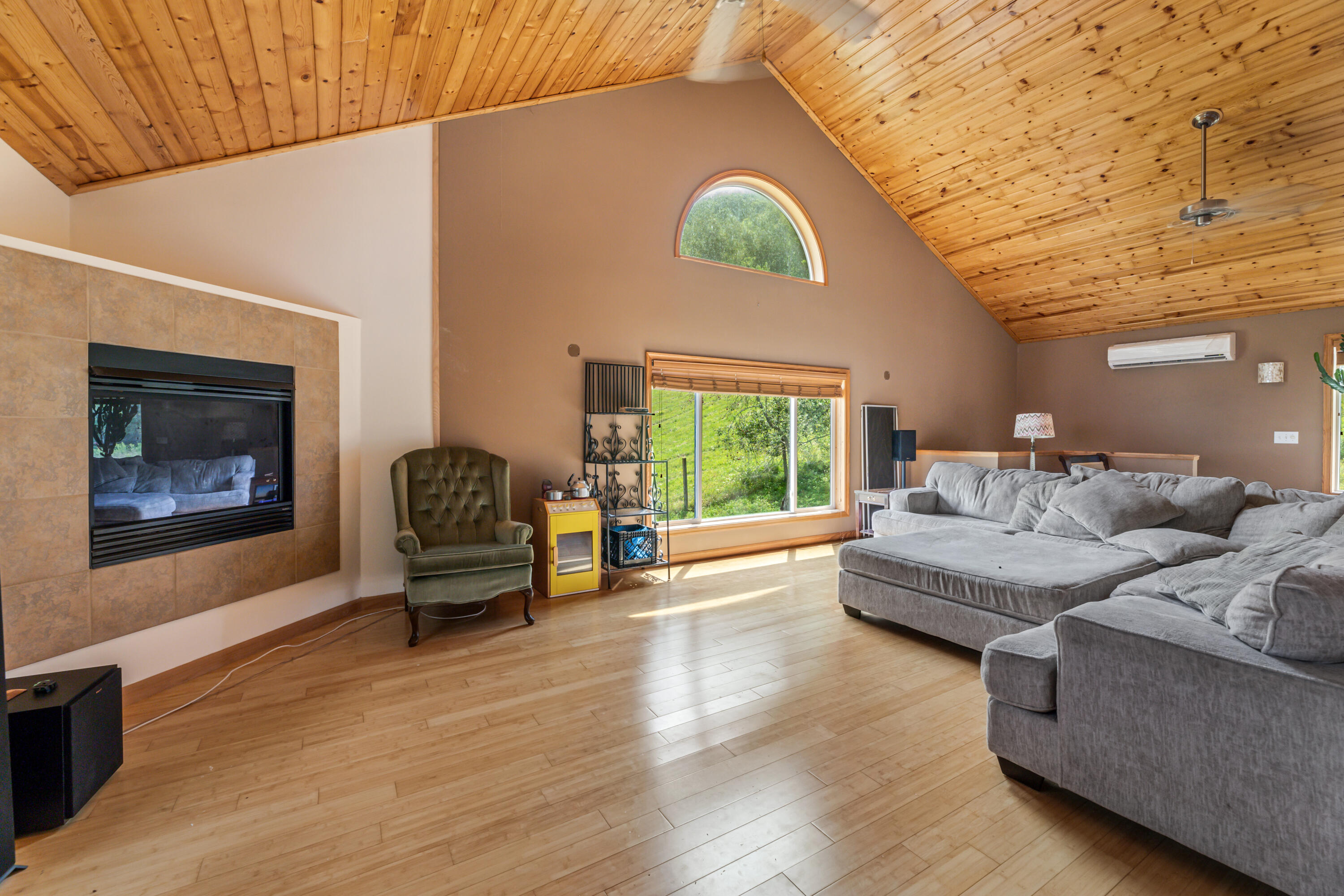 Homer, Minnesota, 55987, United States, 5 Bedrooms Bedrooms, ,3 BathroomsBathrooms,Residential,For Sale,1914657
