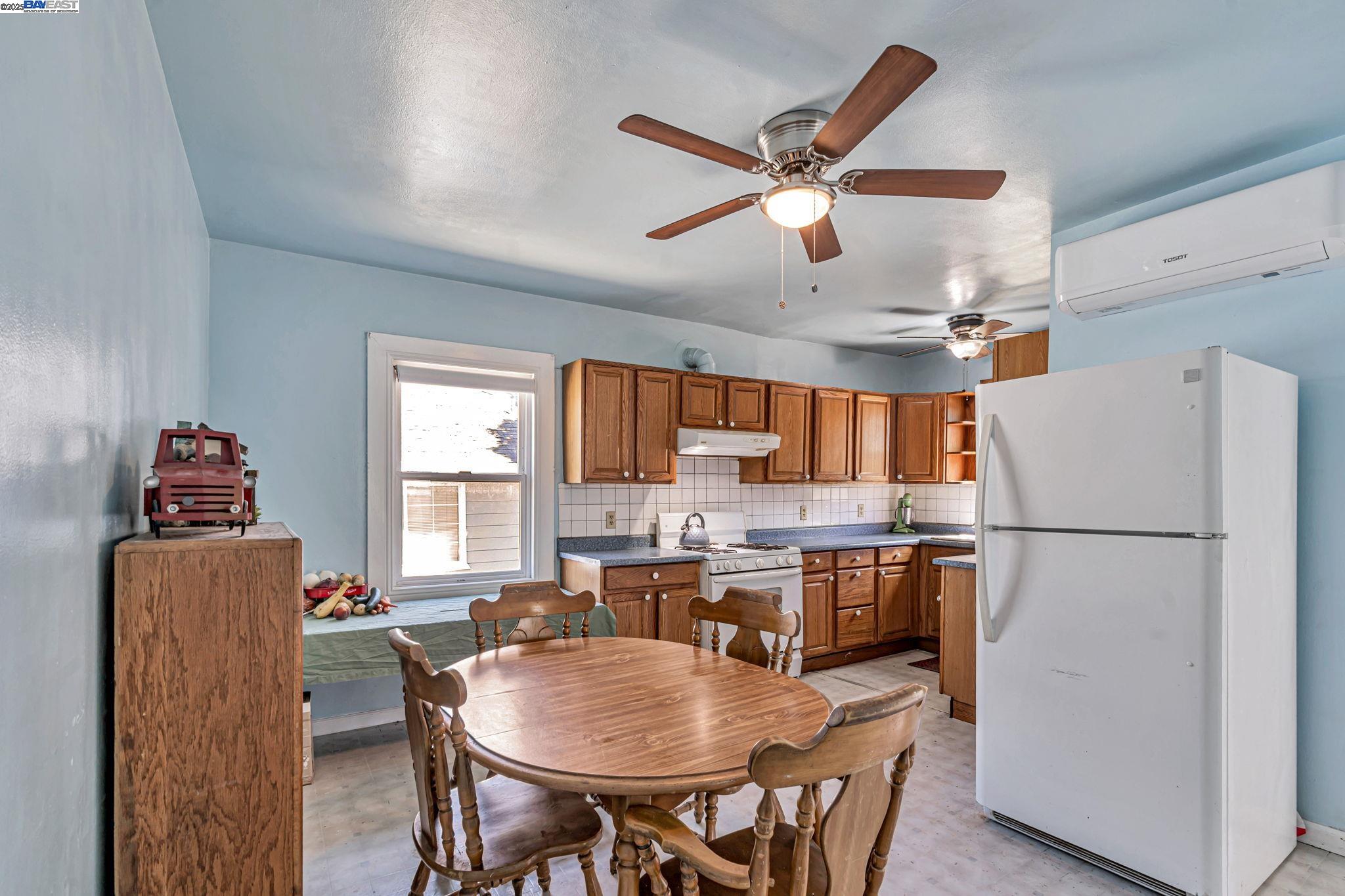 Fremont, California, 94536, United States, 3 Bedrooms Bedrooms, ,1 BathroomBathrooms,Residential,For Sale,1911094