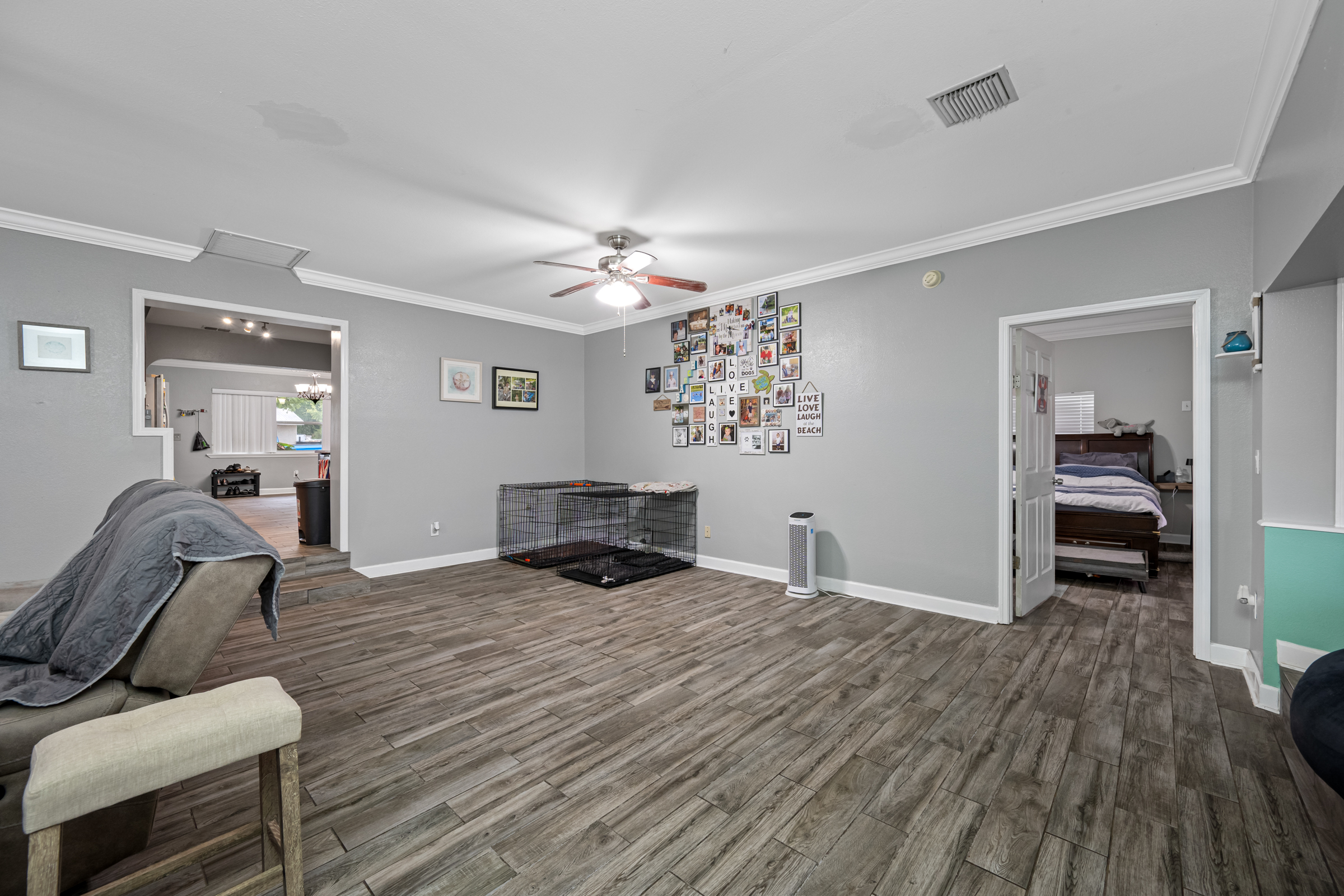 Clearwater, Florida, 33764, United States, 3 Bedrooms Bedrooms, ,2 BathroomsBathrooms,Residential,For Sale,1879424