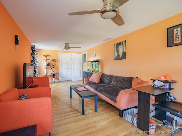 Orange, Connecticut, 06477, United States, 2 Bedrooms Bedrooms, ,2 BathroomsBathrooms,Residential,For Sale,1867599