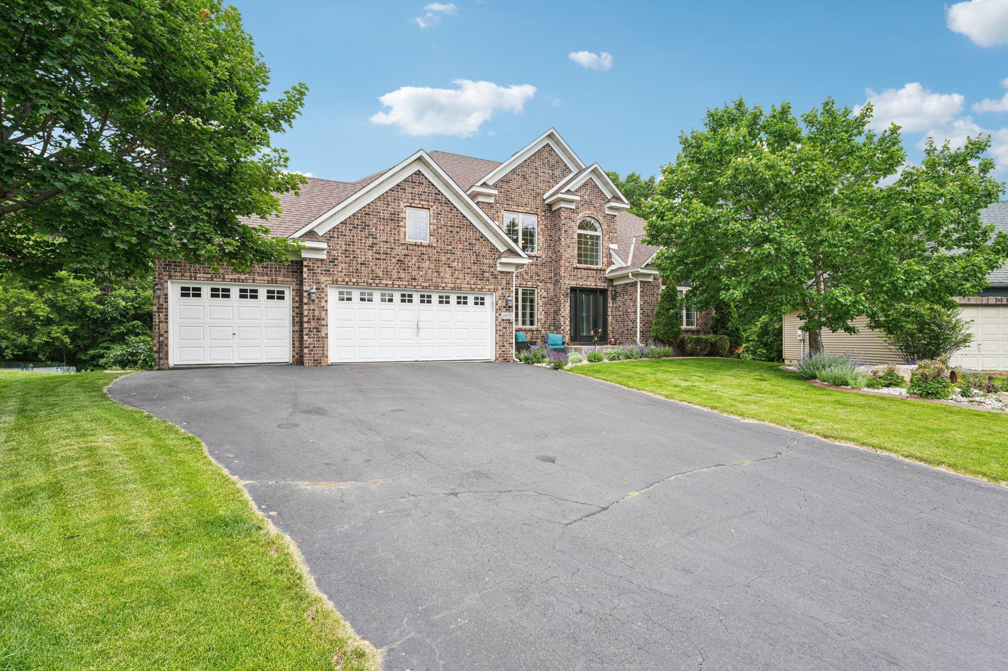 Saint Michael, Minnesota, 55376, United States, 4 Bedrooms Bedrooms, ,3 BathroomsBathrooms,Residential,For Sale,1908801