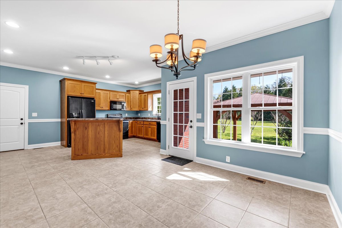 Decherd, Tennessee, 37324, United States, 4 Bedrooms Bedrooms, ,2 BathroomsBathrooms,Residential,For Sale,1870930