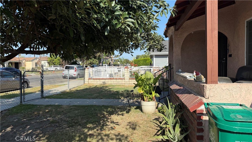 Long Beach, California, 90805, United States, 6 Bedrooms Bedrooms, ,3 BathroomsBathrooms,Residential,For Sale,1990198