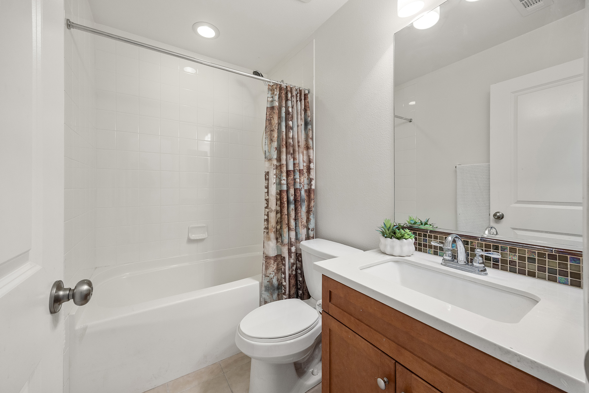 Garden Grove, California, 92843, United States, 5 Bedrooms Bedrooms, ,4 BathroomsBathrooms,Residential,For Sale,1986073