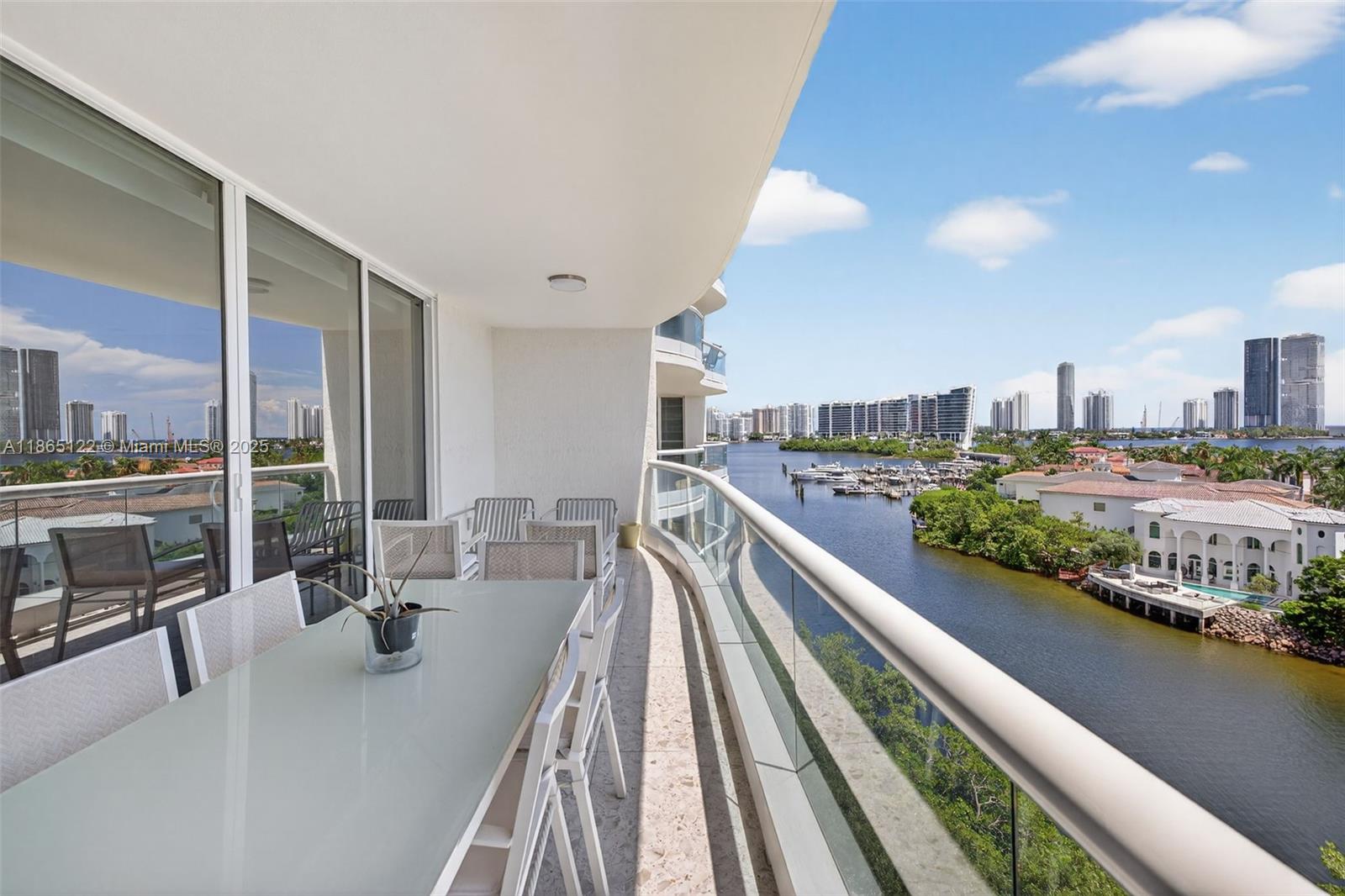 Aventura, Florida, 33160, United States, 3 Bedrooms Bedrooms, ,4 BathroomsBathrooms,Residential,For Sale,1942054