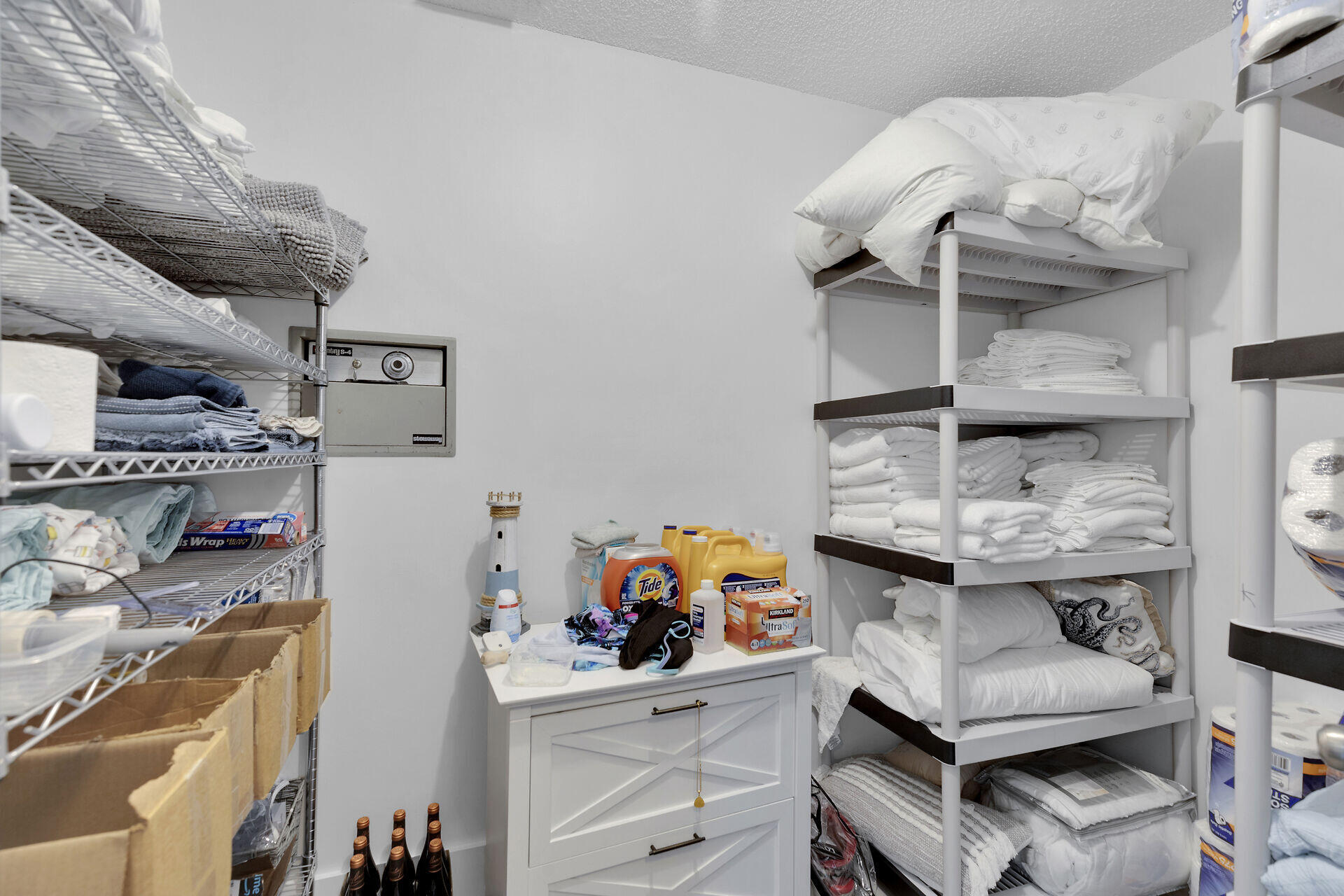 MARATHON, Florida, 33050, United States, 4 Bedrooms Bedrooms, ,3 BathroomsBathrooms,Residential,For Sale,1996240