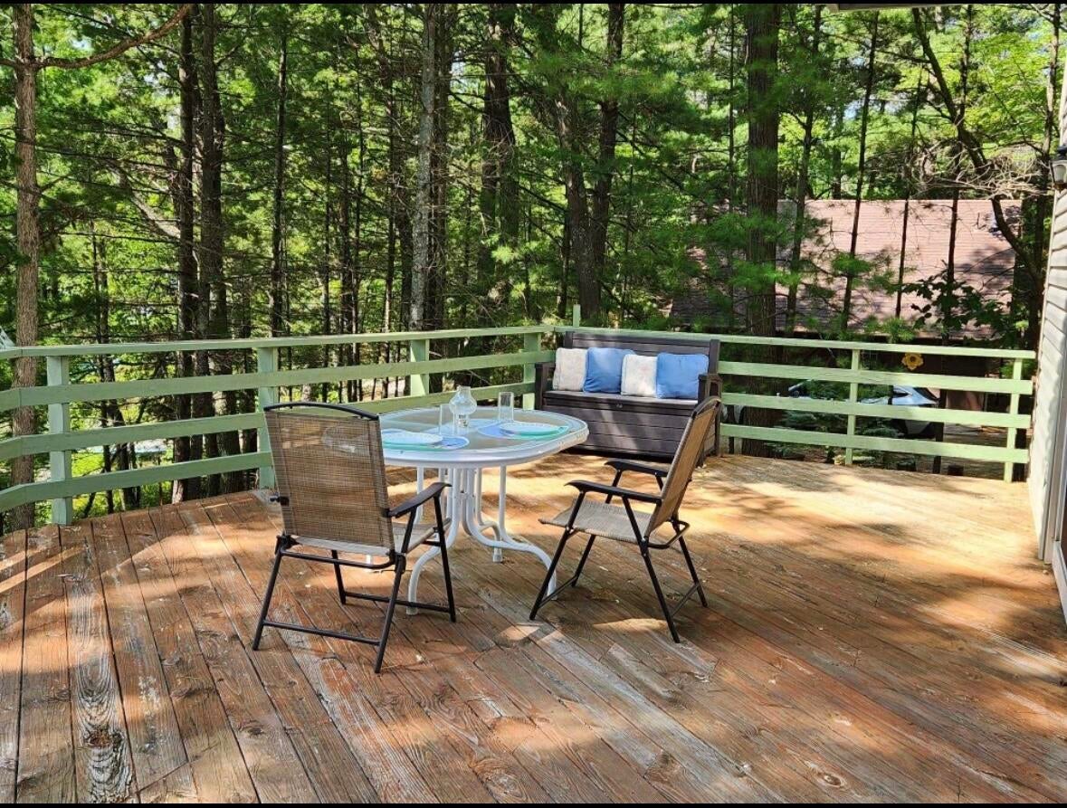 Traverse City, Michigan, 49696, United States, 2 Bedrooms Bedrooms, ,4 BathroomsBathrooms,Residential,For Sale,1712090