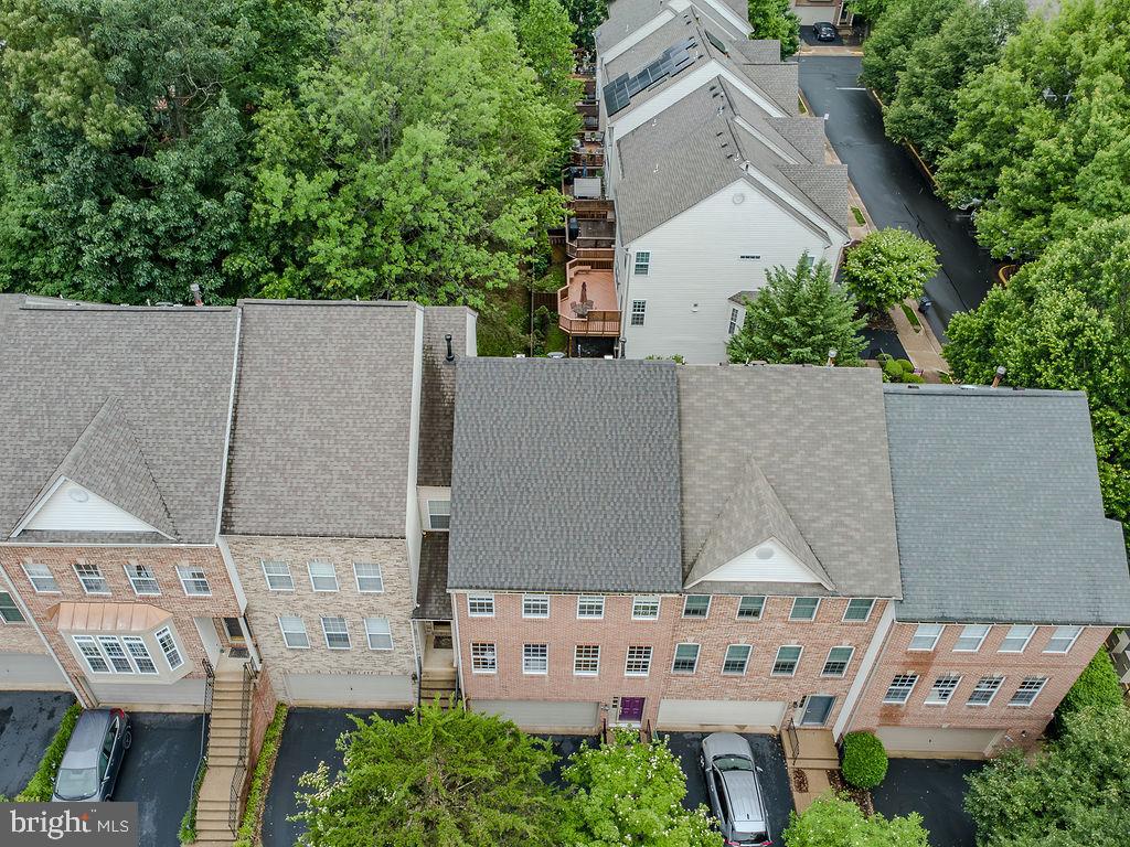 Fairfax, Virginia, 22033, United States, 3 Bedrooms Bedrooms, ,4 BathroomsBathrooms,Residential,For Sale,2048066