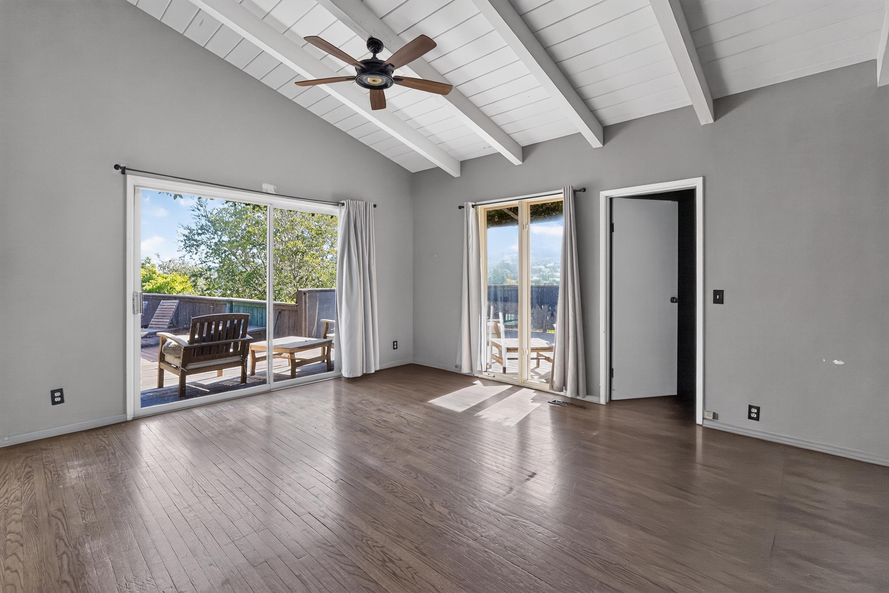  8207 Mulholland Drive - 物件實景