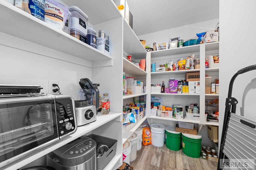 IDAHO FALLS, Idaho, 83402, United States, 6 Bedrooms Bedrooms, ,3 BathroomsBathrooms,Residential,For Sale,1980843