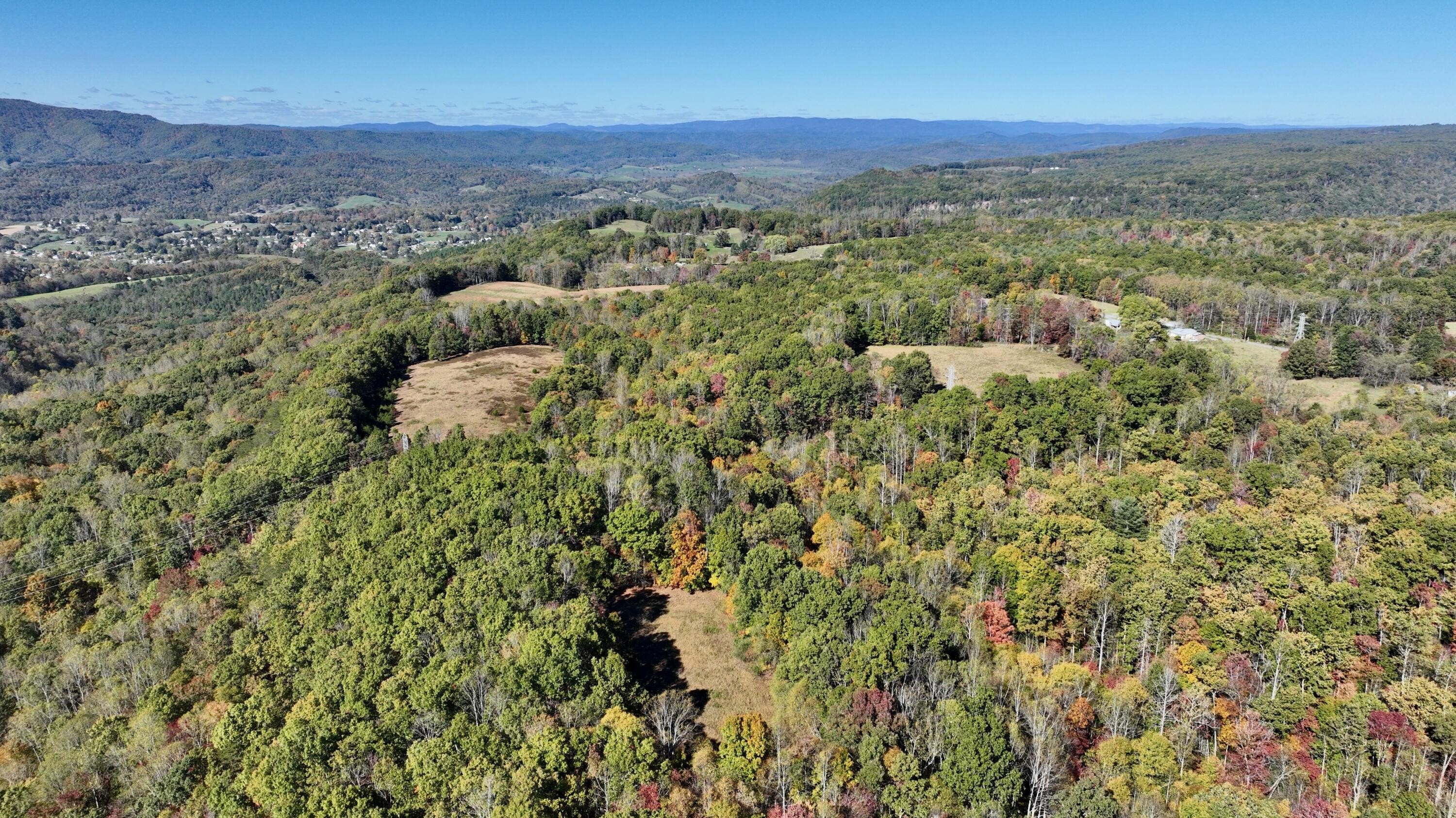 5557 Flat Mountain Rd, Alderson, West Virginia, 24910, United States, 3 Bedrooms Bedrooms, ,4 BathroomsBathrooms,Residential,For Sale,5557 Flat Mountain Rd,1644446