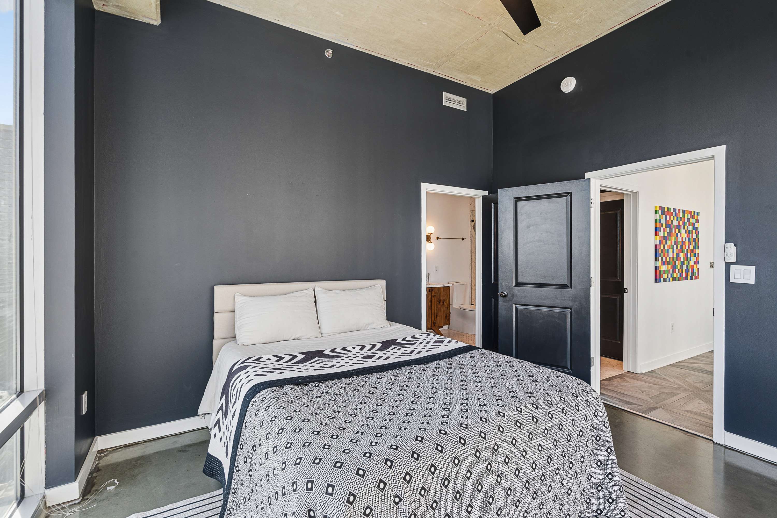  Beautifully Renovated Corner Residence at Metropolis North - 物件實景