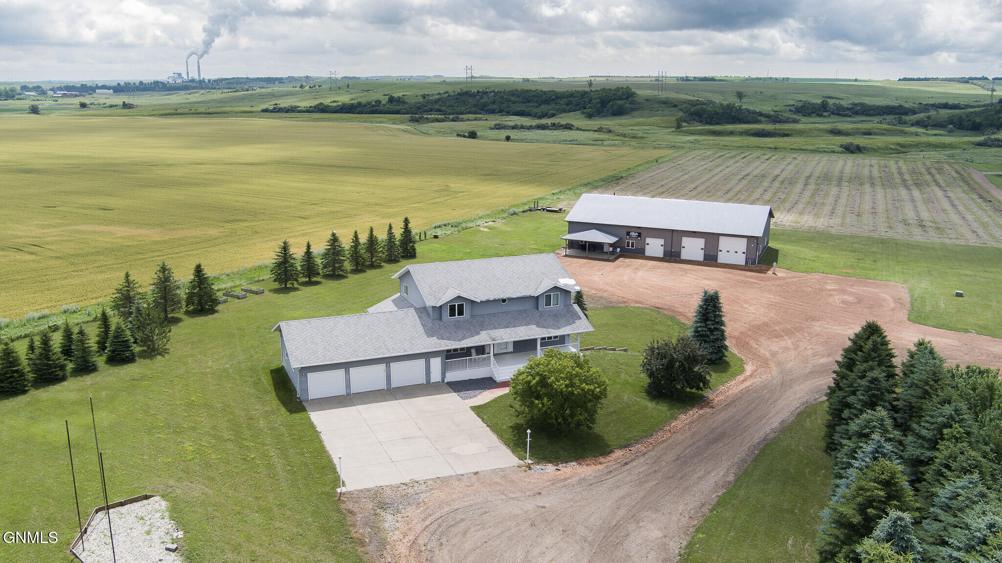 Center, North Dakota, 58530, United States, 4 Bedrooms Bedrooms, ,3 BathroomsBathrooms,Residential,For Sale,1904548