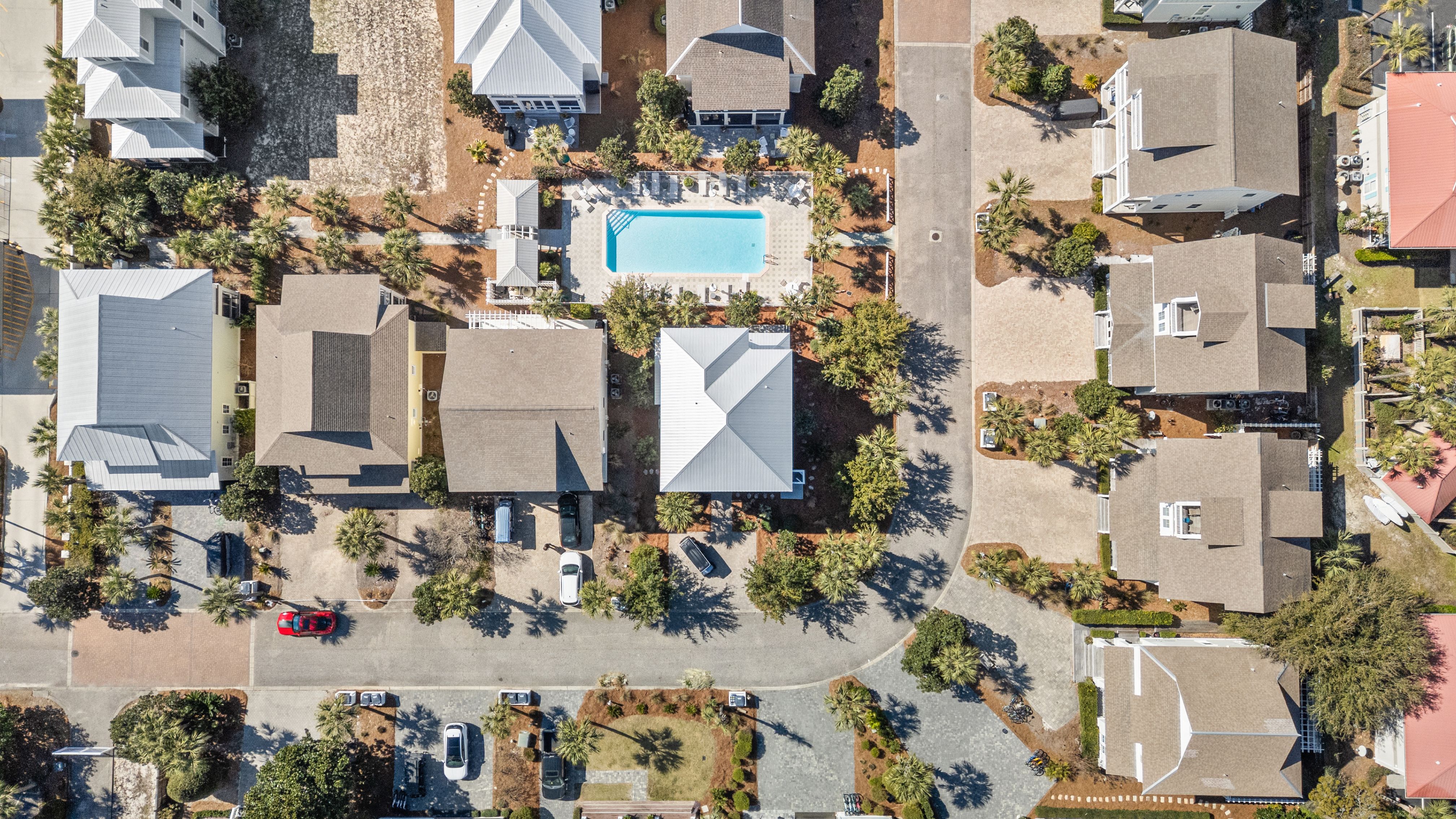  Three-Story Beach Retreat Near Public Beach Access And Local Favorites - 物件實景