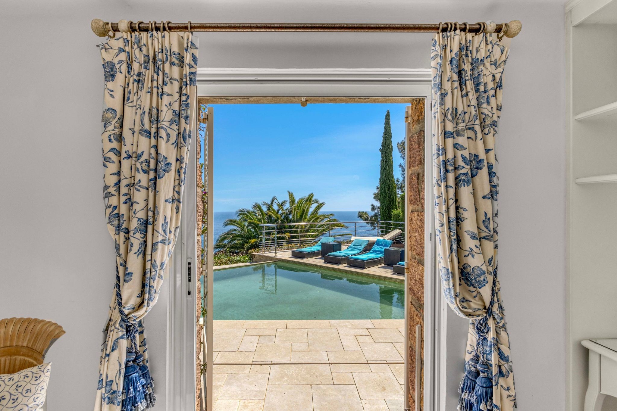  For sale – Elegant villa with panoramic sea and Estérel hills views, Le Trayas - 物件實景