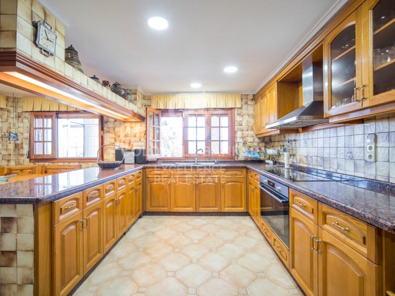 Chiva, Comunidad Valenciana, ES, 6 Bedrooms Bedrooms, ,7 BathroomsBathrooms,Residential,For Sale,1817854