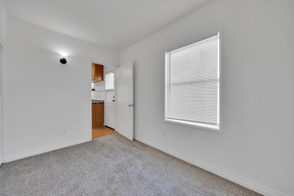 Spring Valley, California, 91977, United States, 6 Bedrooms Bedrooms, ,4 BathroomsBathrooms,Residential,For Sale,1996017