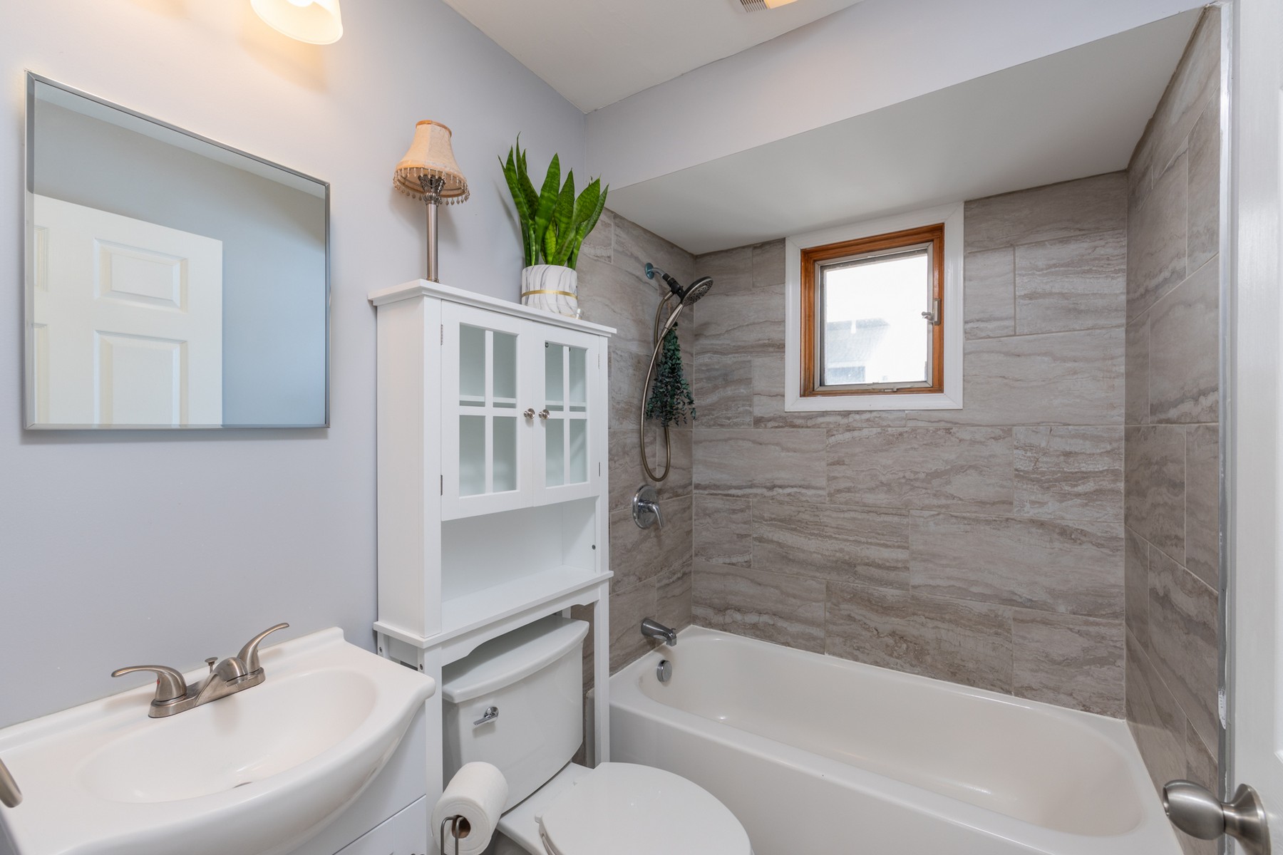  11 Point Drive - 物件實景