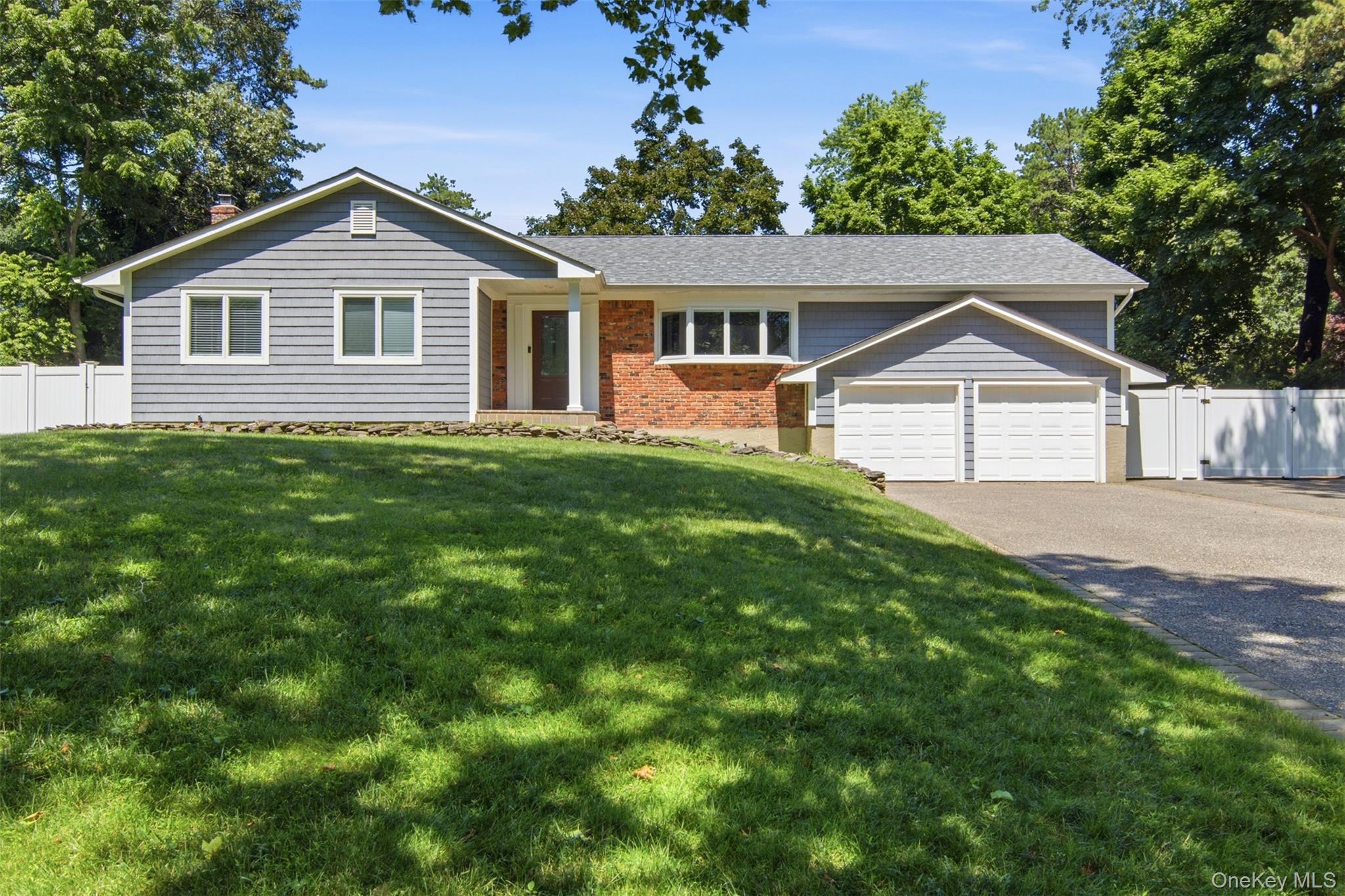  18 Millet Street, Dix Hills, NY, 11746 - 物件實景