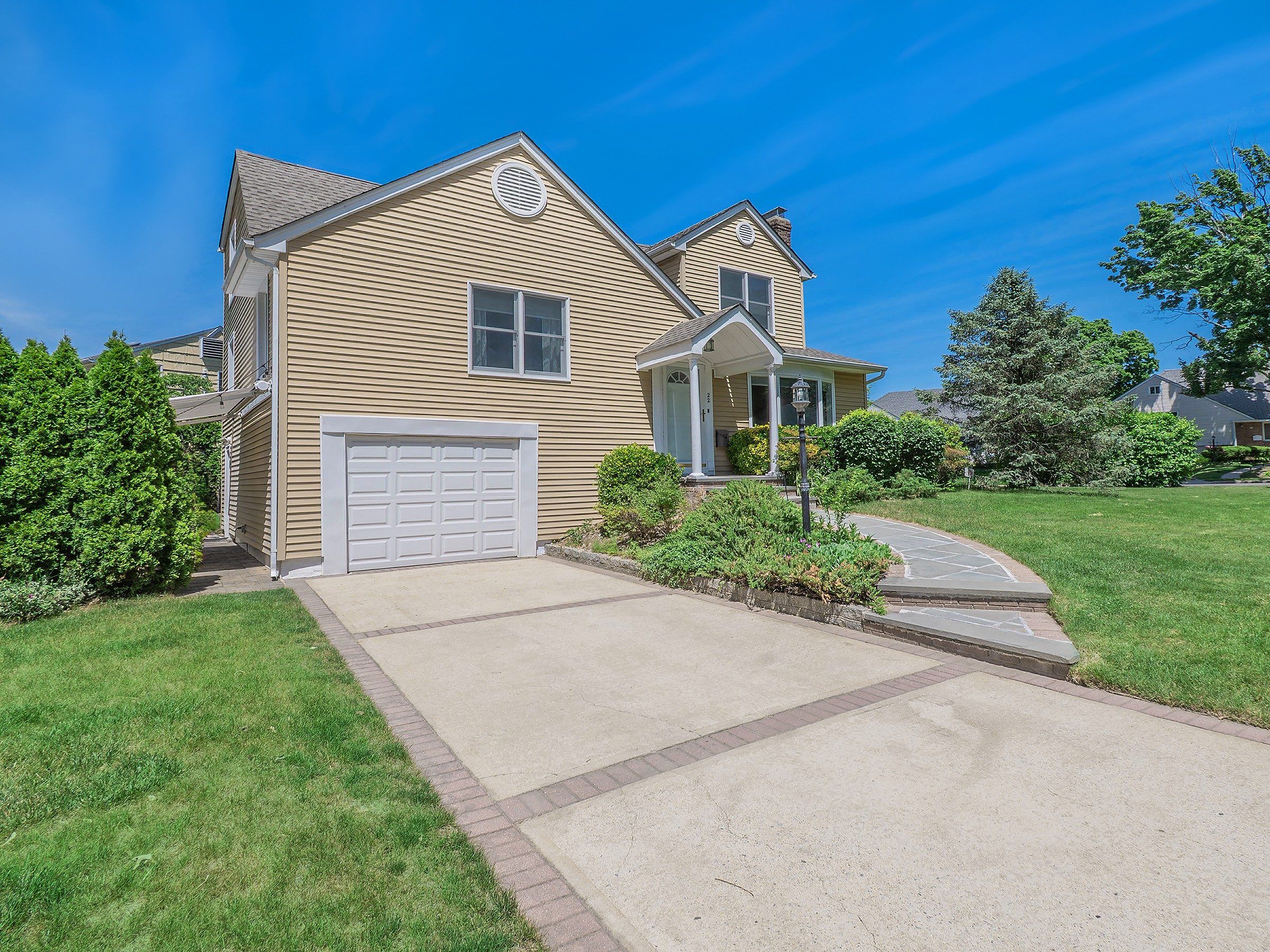  22 Andover Road, Port Washington, NY, 11050 - 物件實景