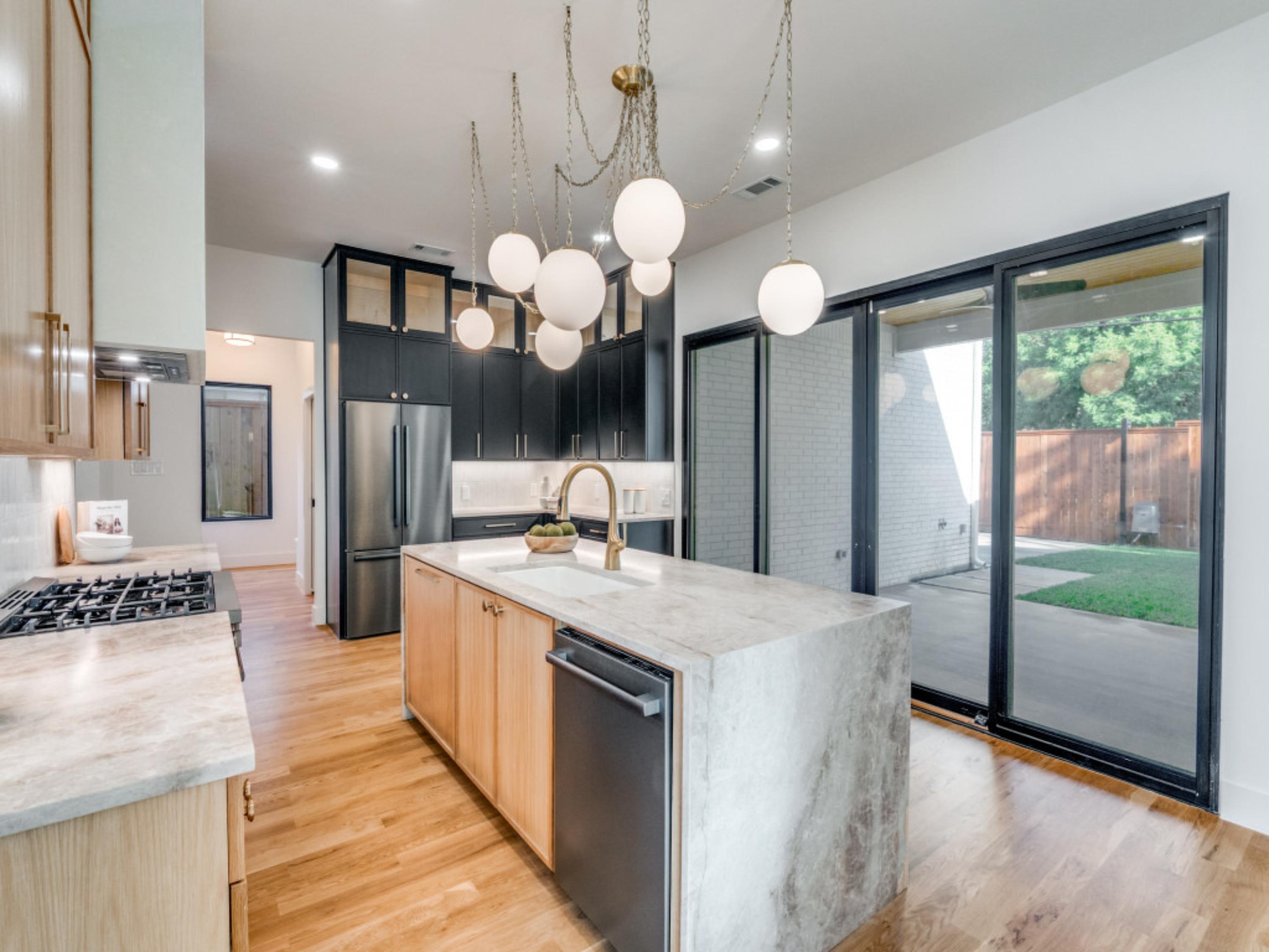  Refined Lake Highlands Living with Timeless Modern Touches - 物件實景