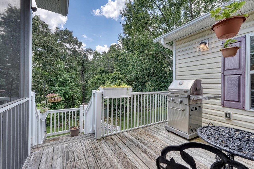 Blairsville, Georgia, 30512, United States, 4 Bedrooms Bedrooms, ,3 BathroomsBathrooms,Residential,For Sale,1983260