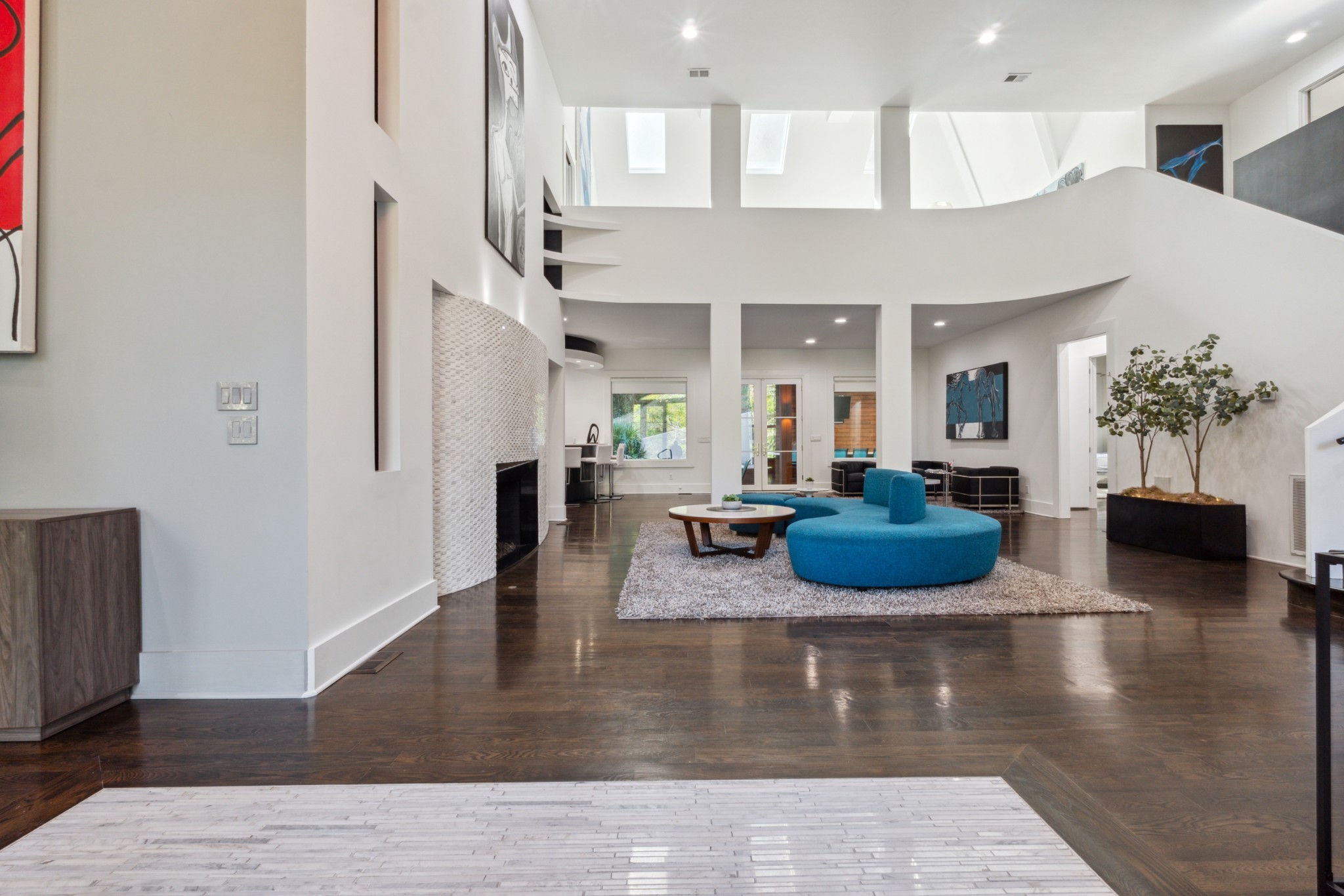 Nashville, Tennessee, 37215, United States, 5 Bedrooms Bedrooms, ,11 BathroomsBathrooms,Residential,For Sale,1885456