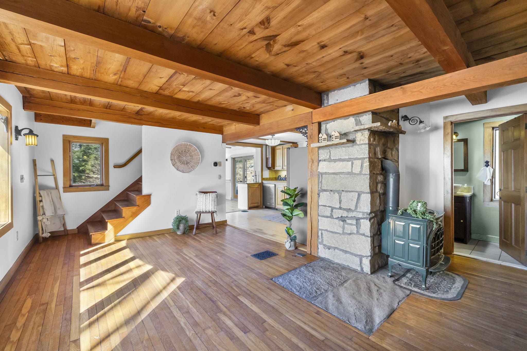 Weare, New Hampshire, 03281, United States, 2 Bedrooms Bedrooms, ,Residential,For Sale,1887155