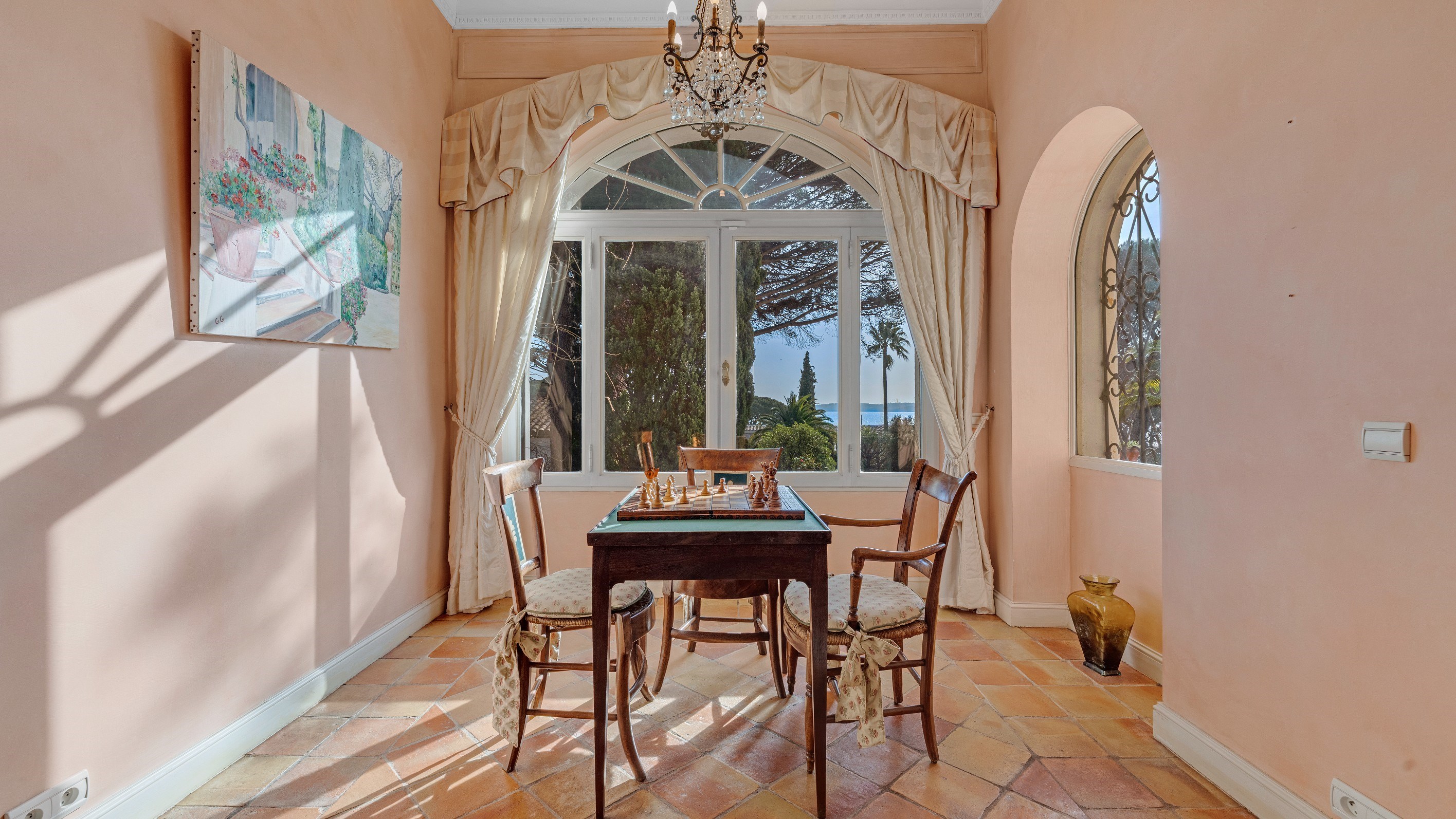  Exclusive Côte d’Azur villa for sale in Sainte-Maxime, prime location near sea … - 物件實景