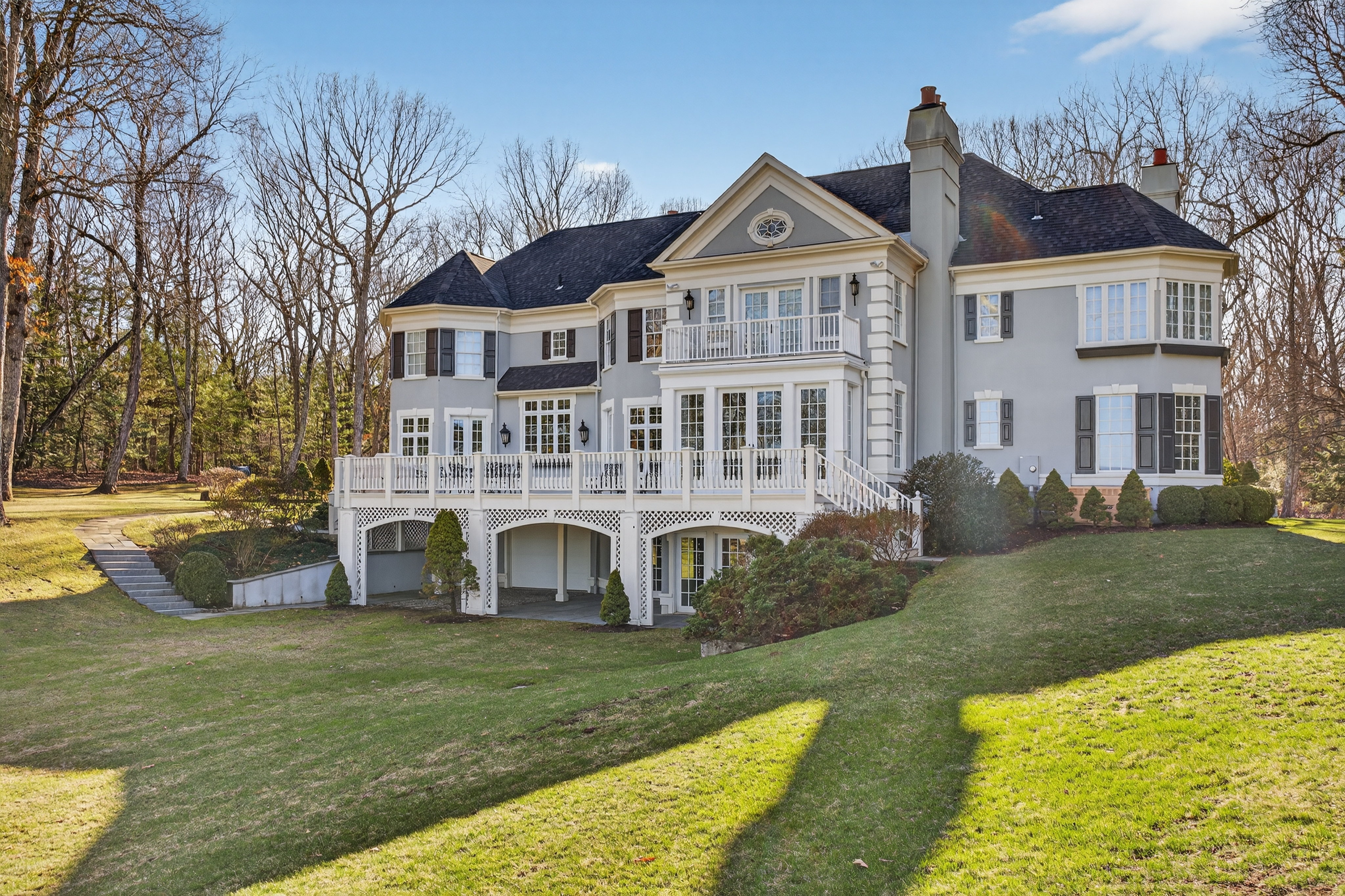  Riverside Elegance Meets Neoclassical Grandeur - 物件實景