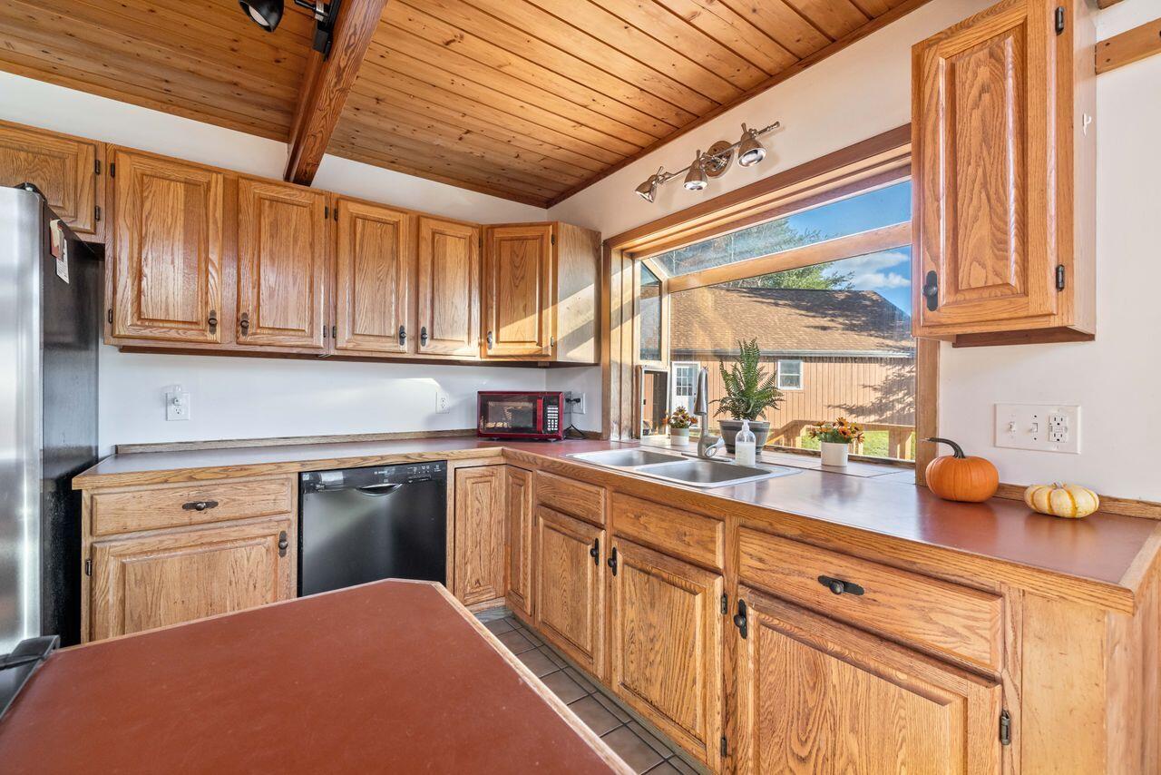 Harrison, Maine, 04040, United States, 3 Bedrooms Bedrooms, ,3 BathroomsBathrooms,Residential,For Sale,1991420