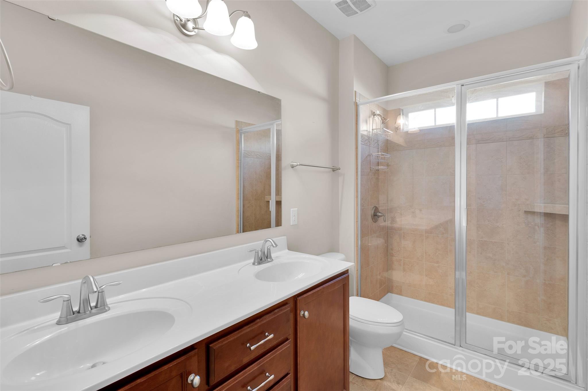 Charlotte, North Carolina, 28278, United States, 3 Bedrooms Bedrooms, ,2 BathroomsBathrooms,Residential,For Sale,1948260