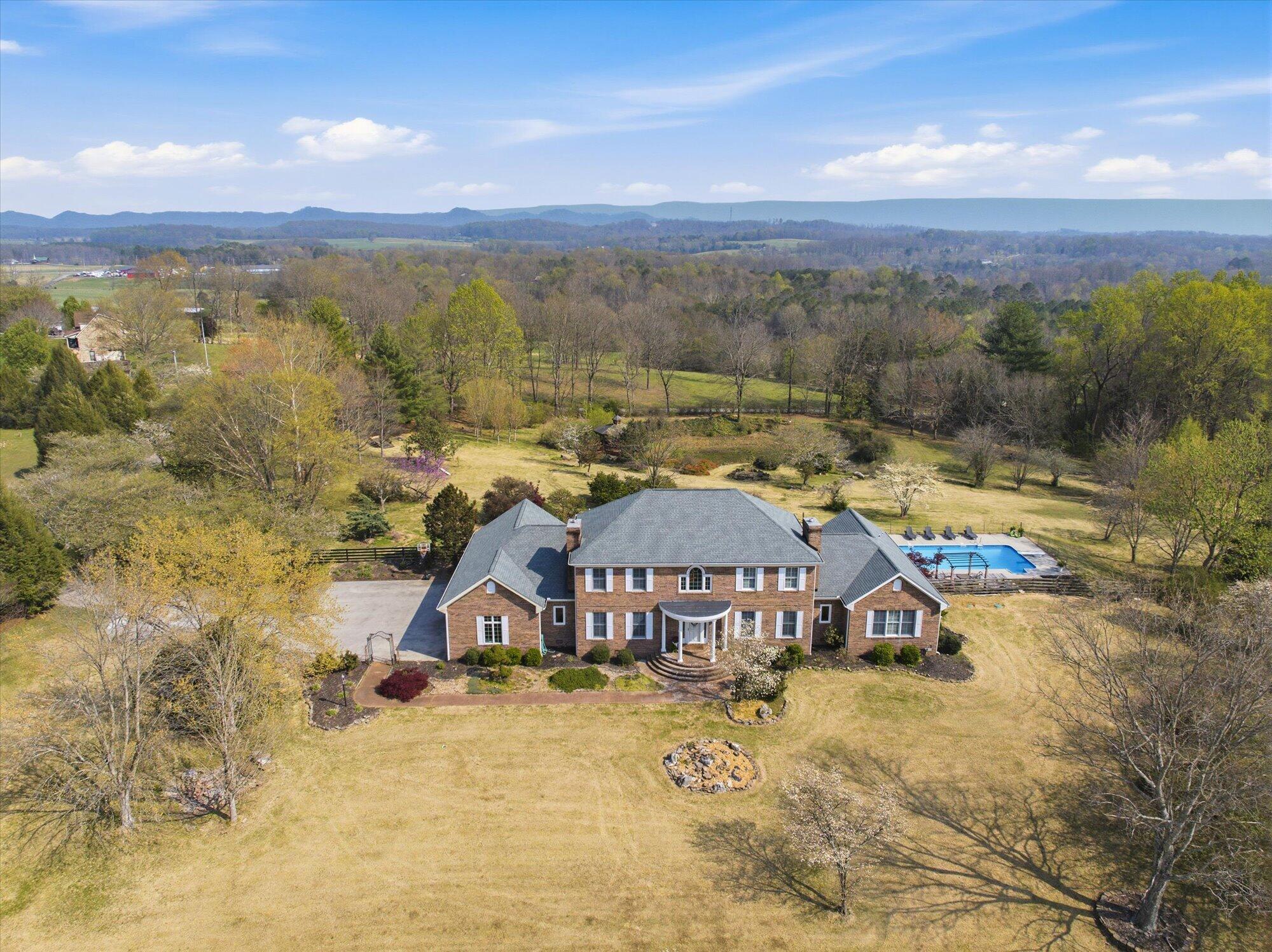 Athens, Tennessee, 37303, United States, 4 Bedrooms Bedrooms, ,4 BathroomsBathrooms,Residential,For Sale,2031458