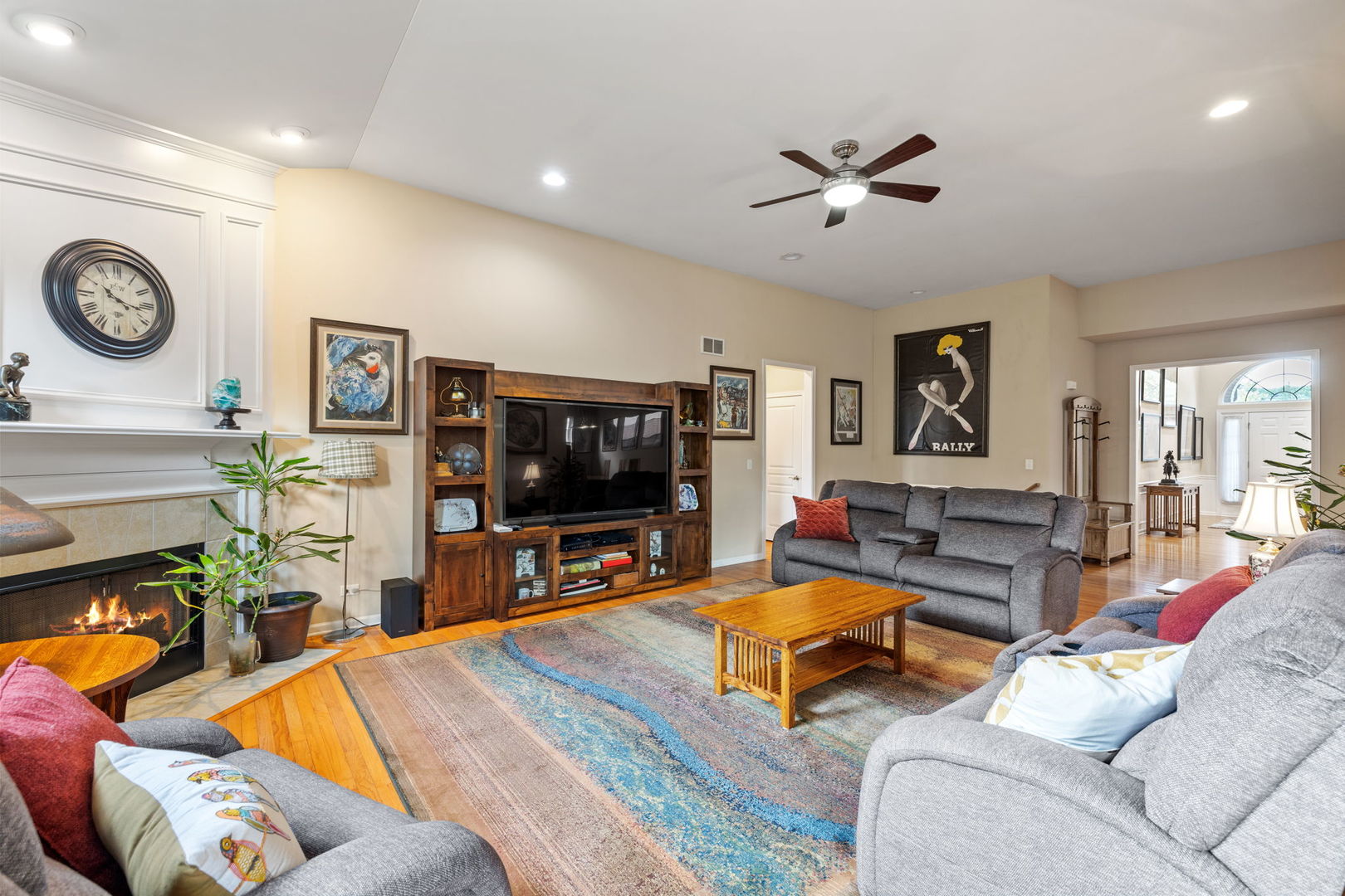 Orland Park, Illinois, 60462, United States, 2 Bedrooms Bedrooms, ,2 BathroomsBathrooms,Residential,For Sale,1941007