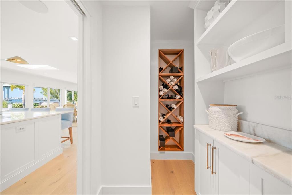 Largo, Florida, 33770, United States, 3 Bedrooms Bedrooms, ,4 BathroomsBathrooms,Residential,For Sale,1989168