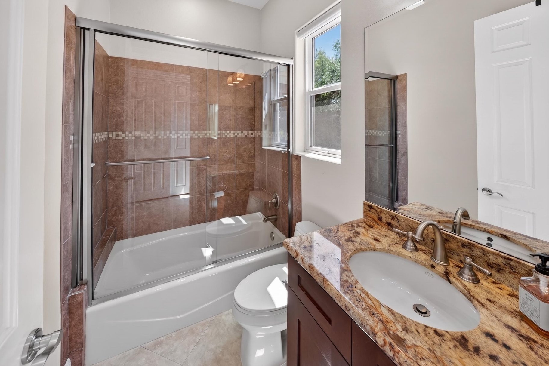  Mountain View home on Cul-de-Sac with Pool, Spa & Sport Court - 物件實景