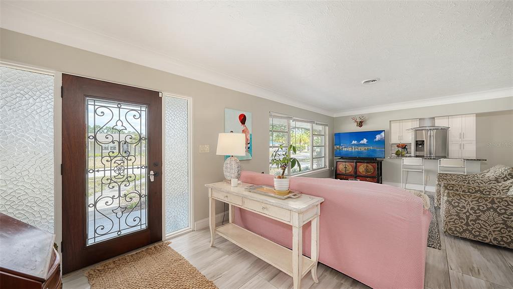 Sarasota, Florida, 34239, United States, 3 Bedrooms Bedrooms, ,2 BathroomsBathrooms,Residential,For Sale,1785802