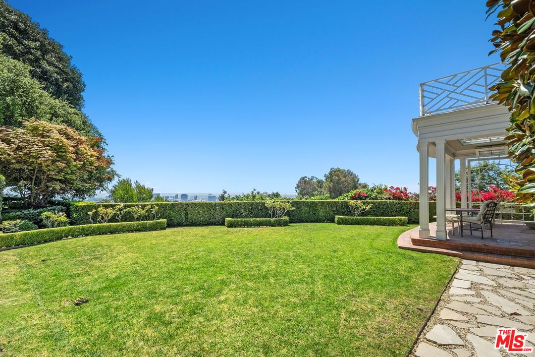 Los Angeles, California, 90077, United States, 7 Bedrooms Bedrooms, ,6 BathroomsBathrooms,Residential,For Sale,1819954