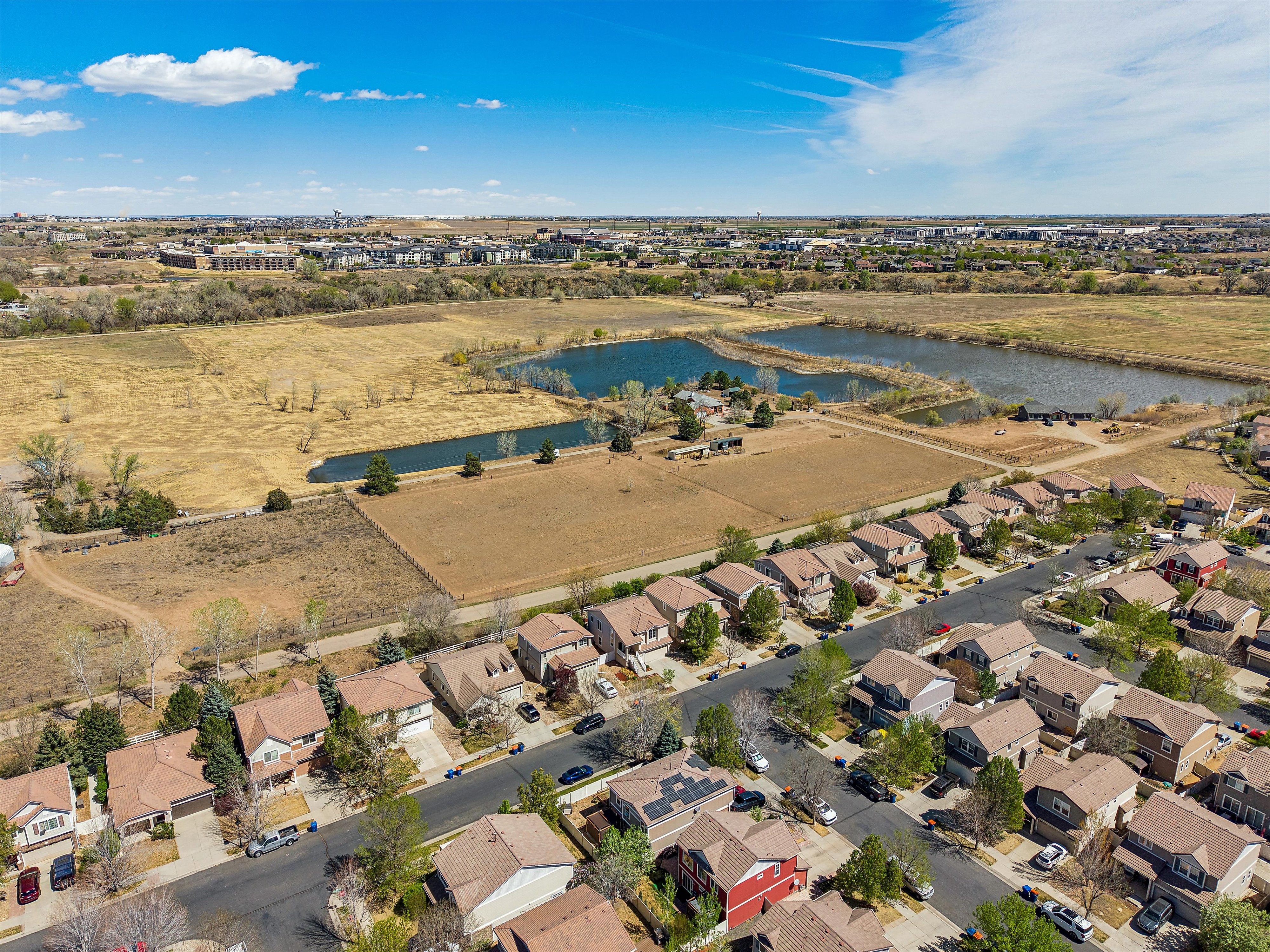  Beautifully Maintained Home Backing to Open Space with Peaceful Views - 物件實景
