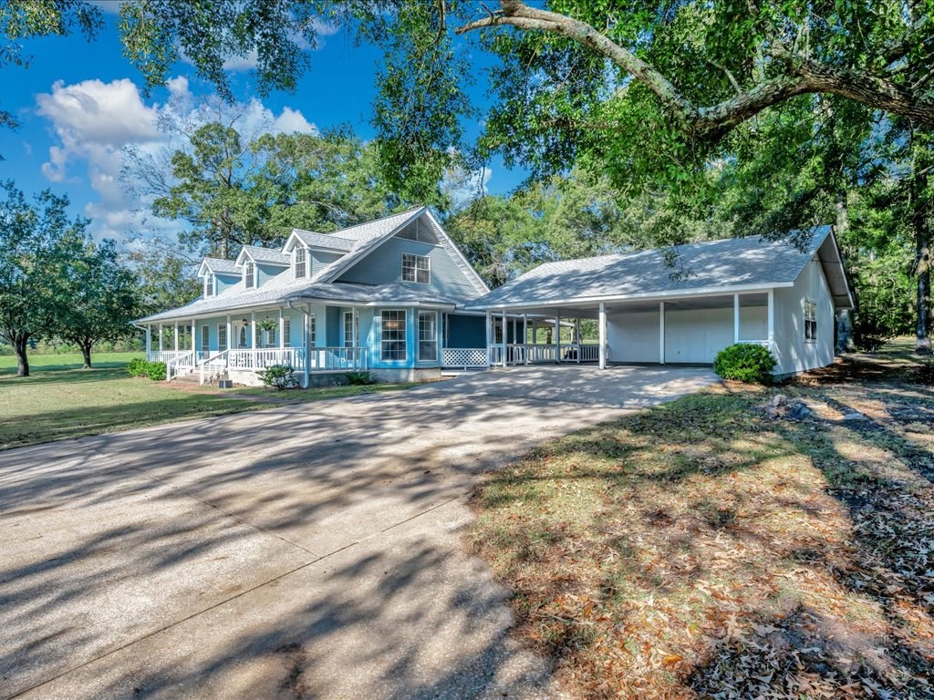 Huntington, Texas, 75949, United States, 4 Bedrooms Bedrooms, ,2 BathroomsBathrooms,Residential,For Sale,1975169