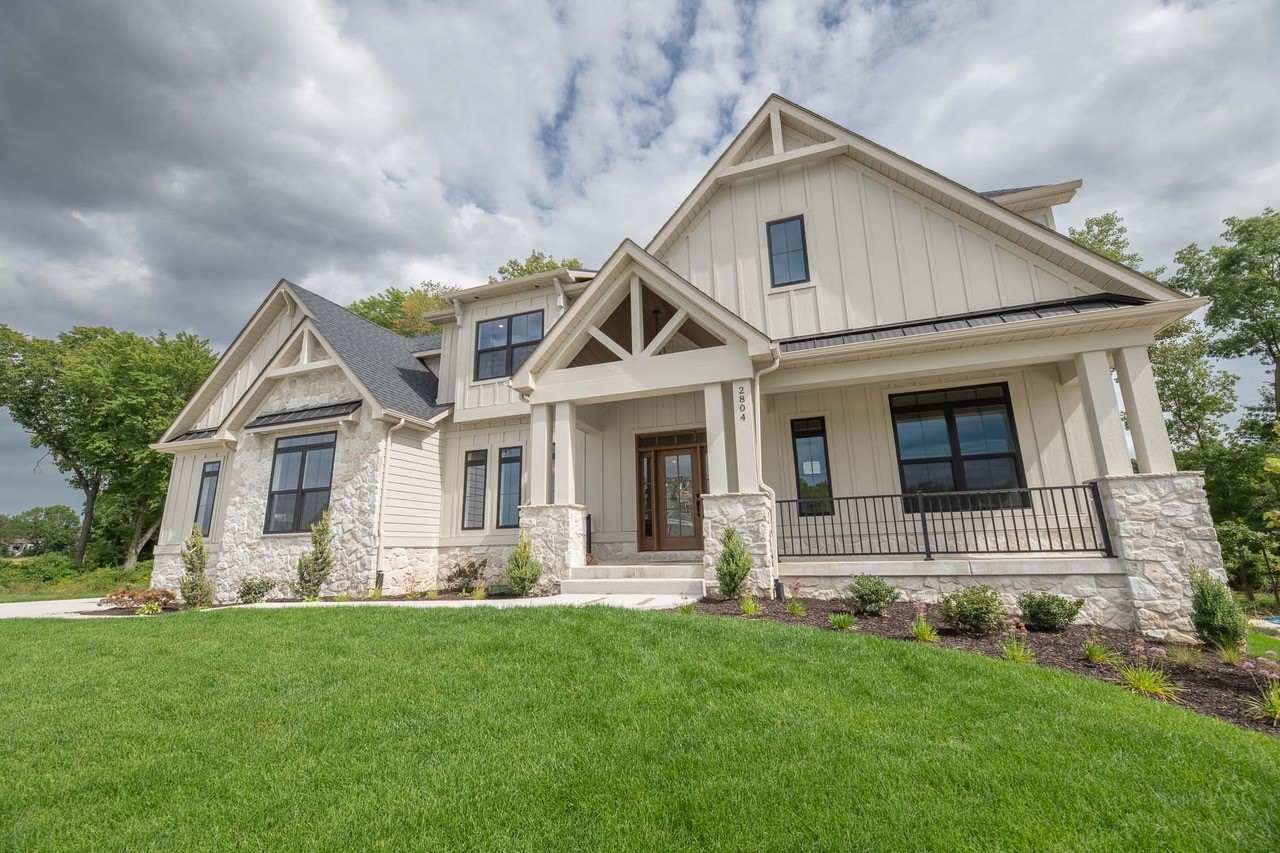 Valparaiso, Indiana, 46385, United States, 5 Bedrooms Bedrooms, ,4 BathroomsBathrooms,Residential,For Sale,1763116