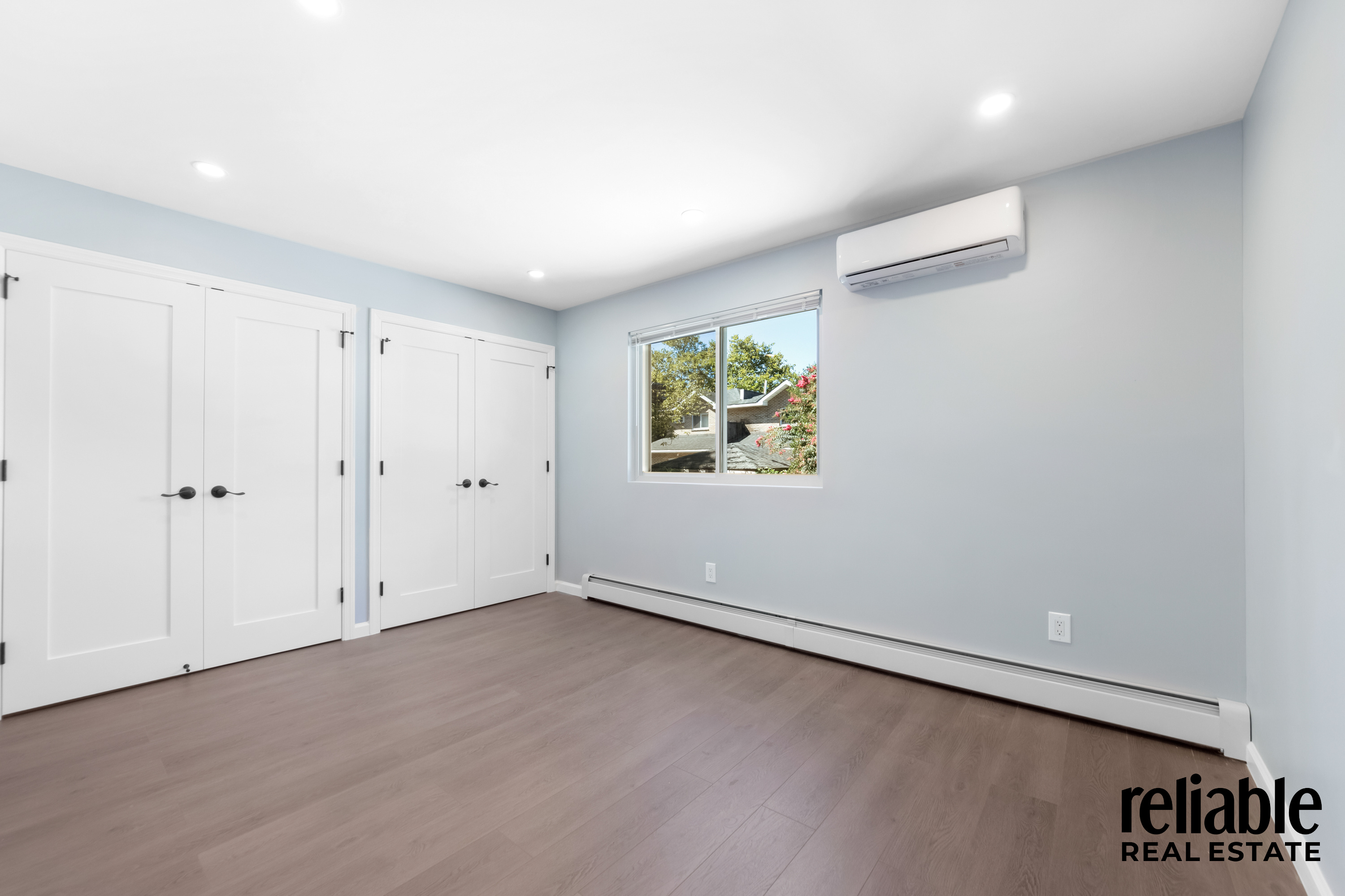 Bayside, New York, 11361, United States, 3 Bedrooms Bedrooms, ,3 BathroomsBathrooms,Residential,For Sale,1942287