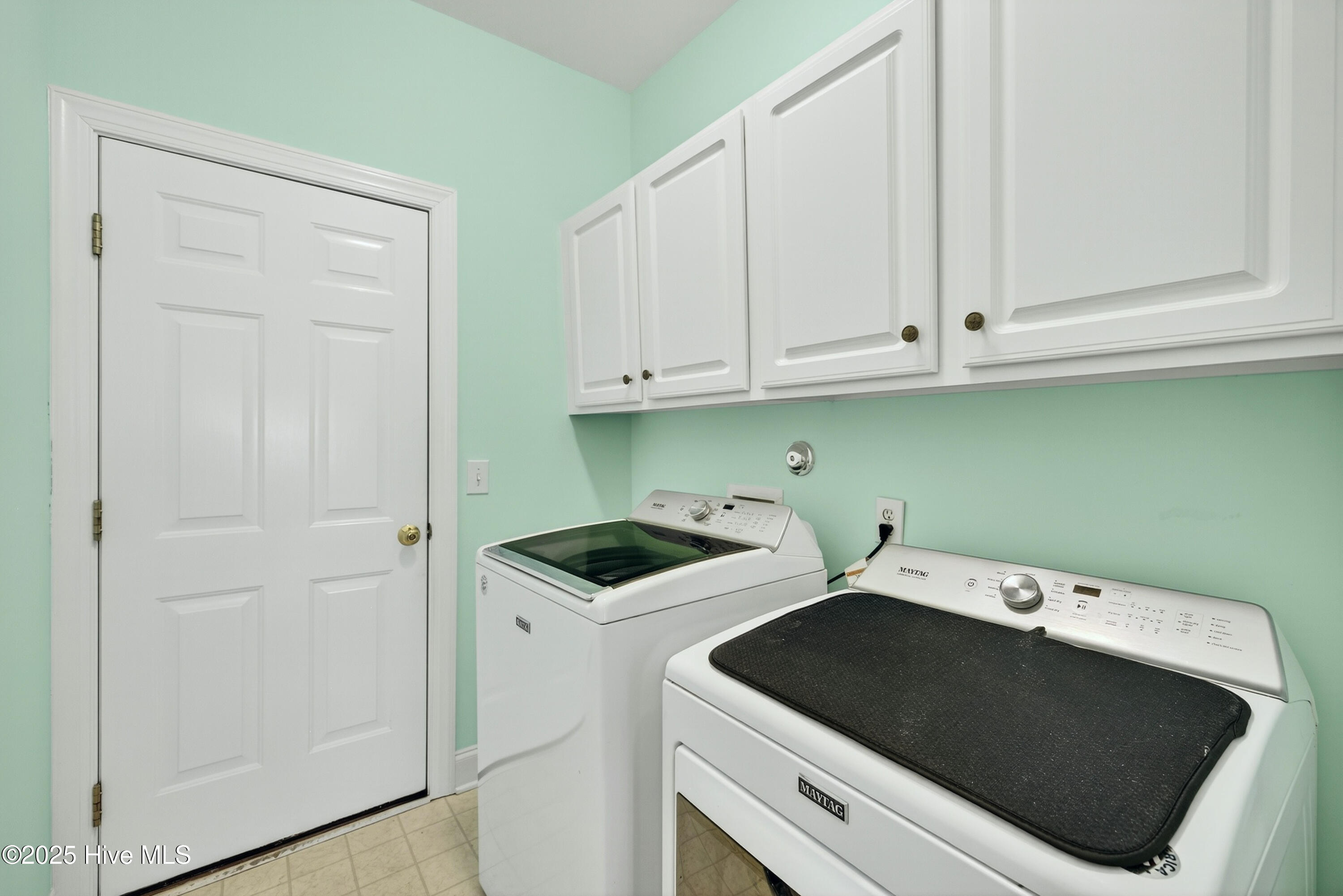 Leland, North Carolina, 28451, United States, 4 Bedrooms Bedrooms, ,3 BathroomsBathrooms,Residential,For Sale,1971565