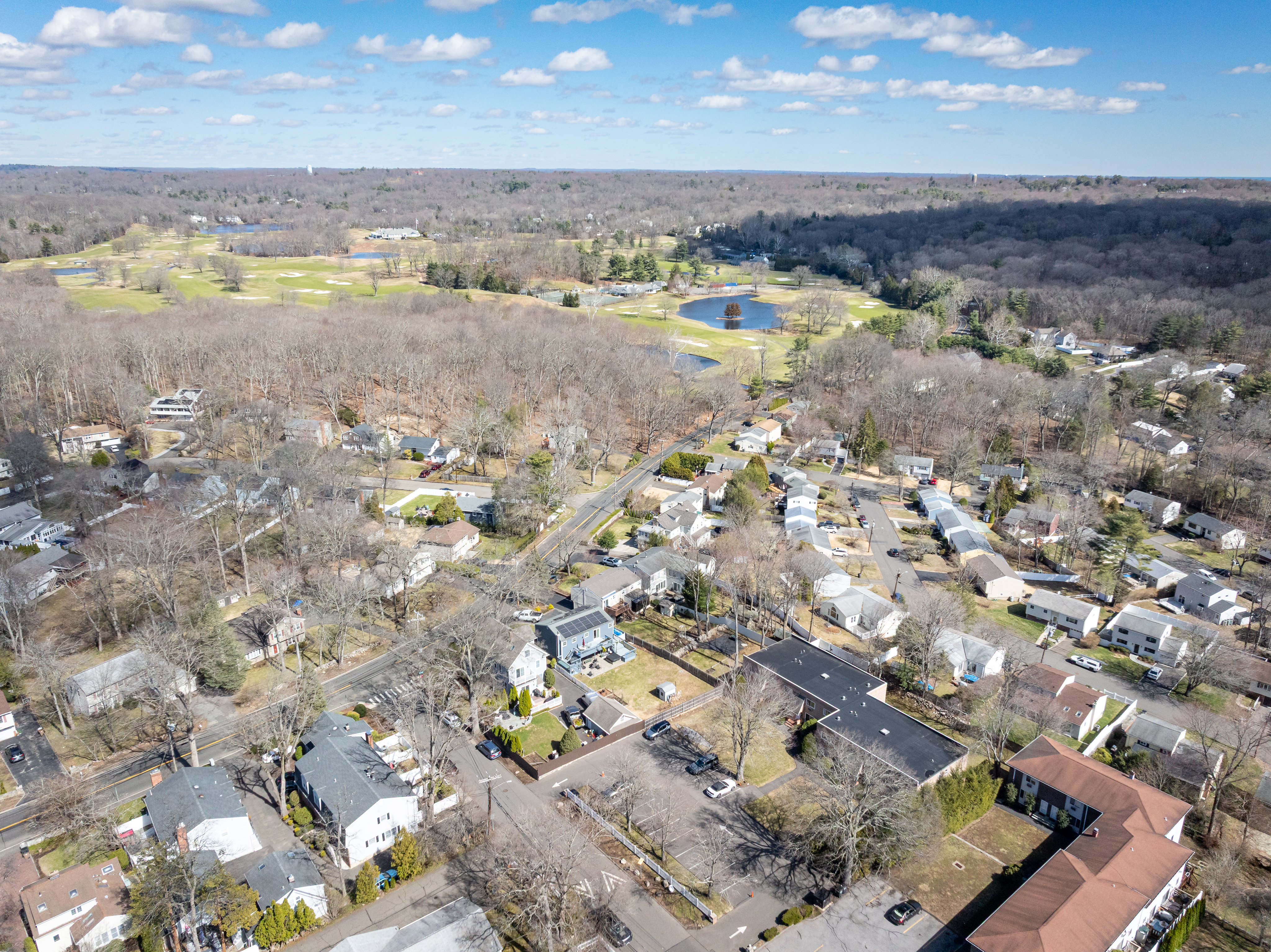  201 Highview Avenue - 物件實景