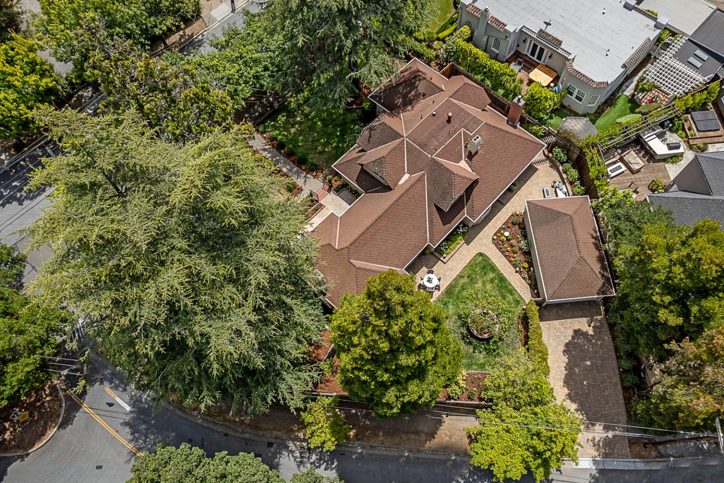 San Mateo, California, 94402, United States, 5 Bedrooms Bedrooms, ,4 BathroomsBathrooms,Residential,For Sale,1901144