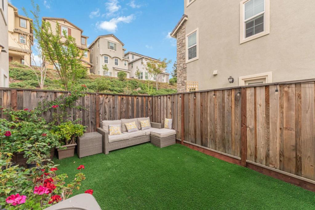 Hayward, California, 94541, United States, 3 Bedrooms Bedrooms, ,4 BathroomsBathrooms,Residential,For Sale,2032197