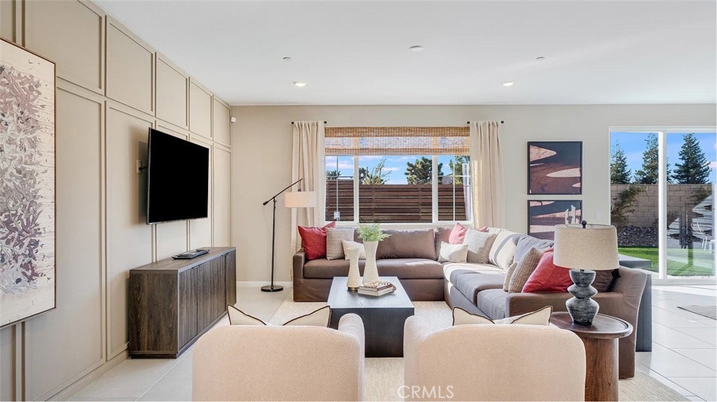 Hesperia, California, 92345, United States, 4 Bedrooms Bedrooms, ,2 BathroomsBathrooms,Residential,For Sale,1930444