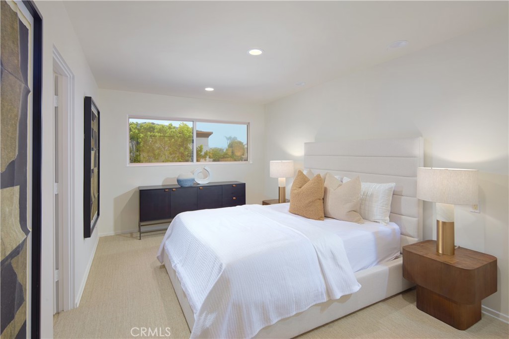 Newport Beach, California, 92660, United States, 8 Bedrooms Bedrooms, ,2 BathroomsBathrooms,Residential,For Sale,1877447