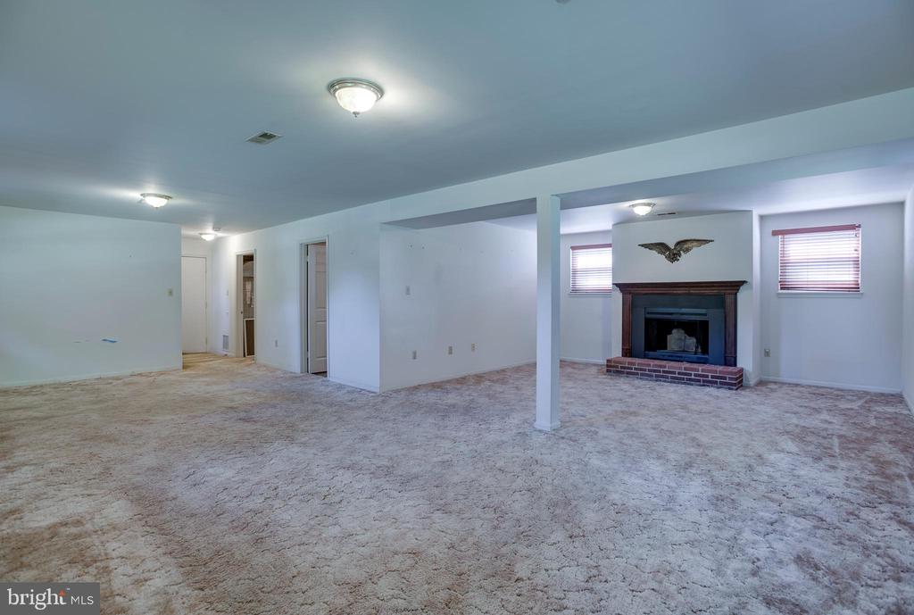 Warrenton, Virginia, 20187, United States, 3 Bedrooms Bedrooms, ,3 BathroomsBathrooms,Residential,For Sale,2049291
